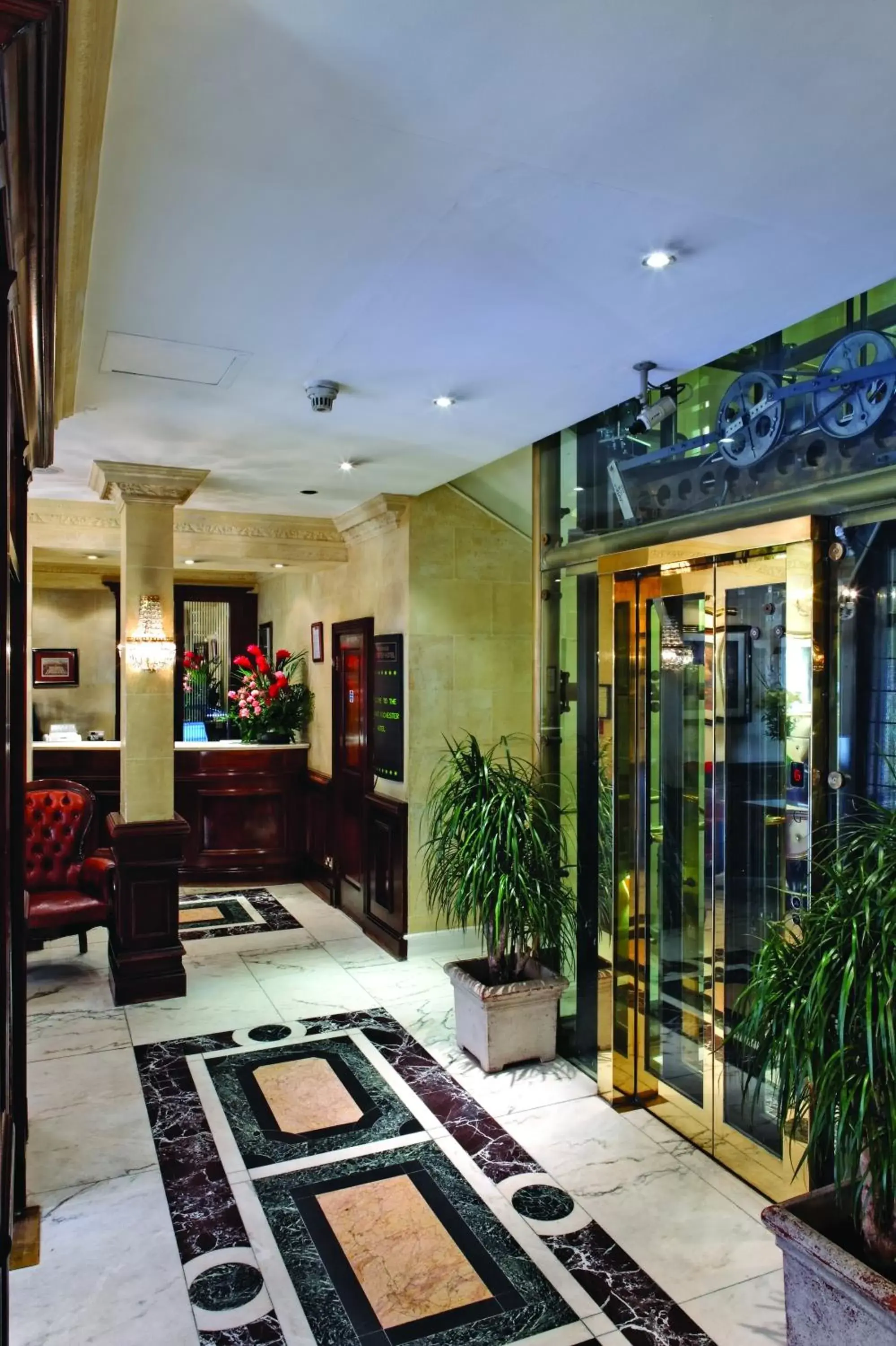 Lobby or reception in Rochester Hotel by Blue Orchid