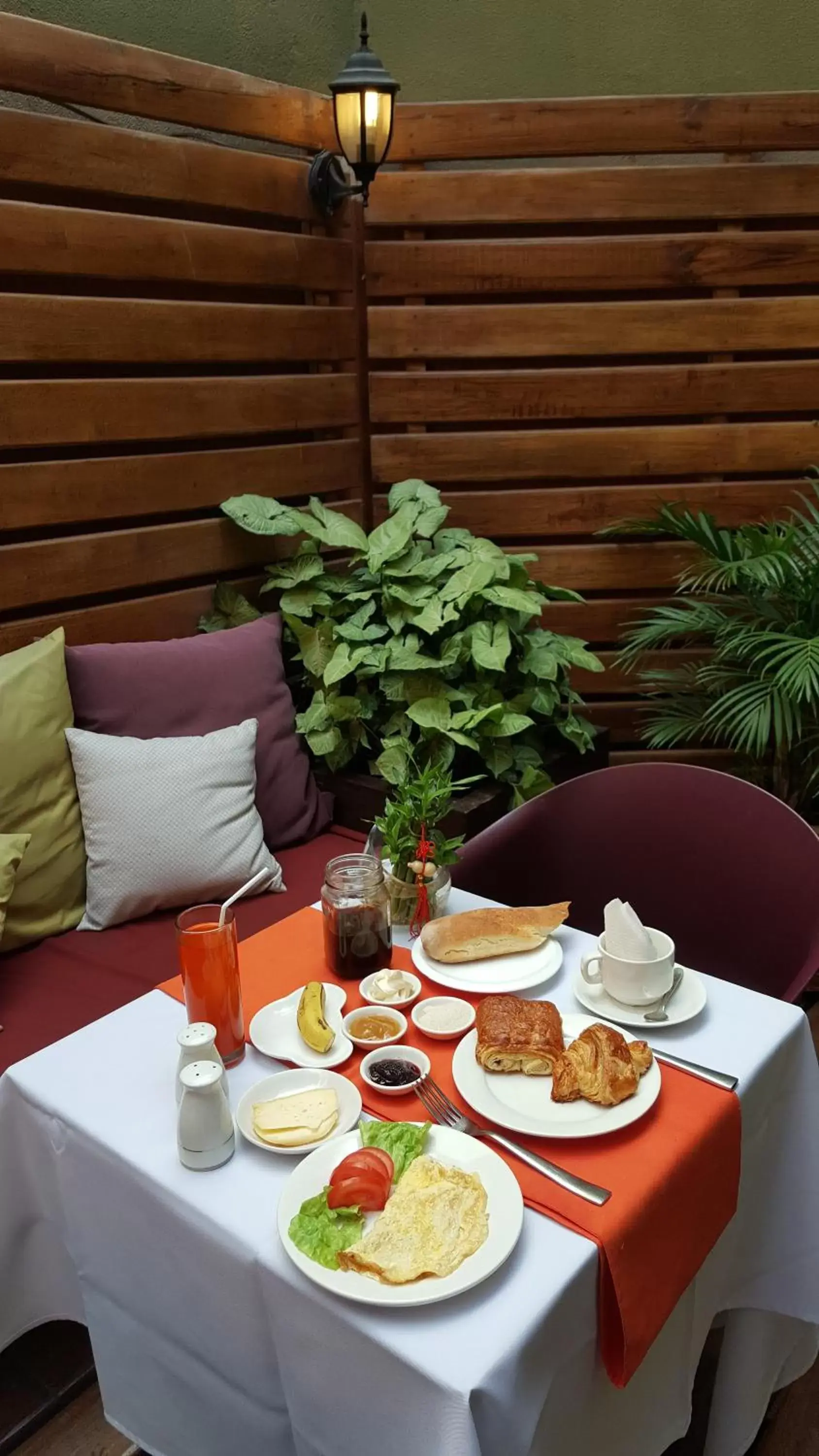 Breakfast, Restaurant/Places to Eat in Sole Hotel