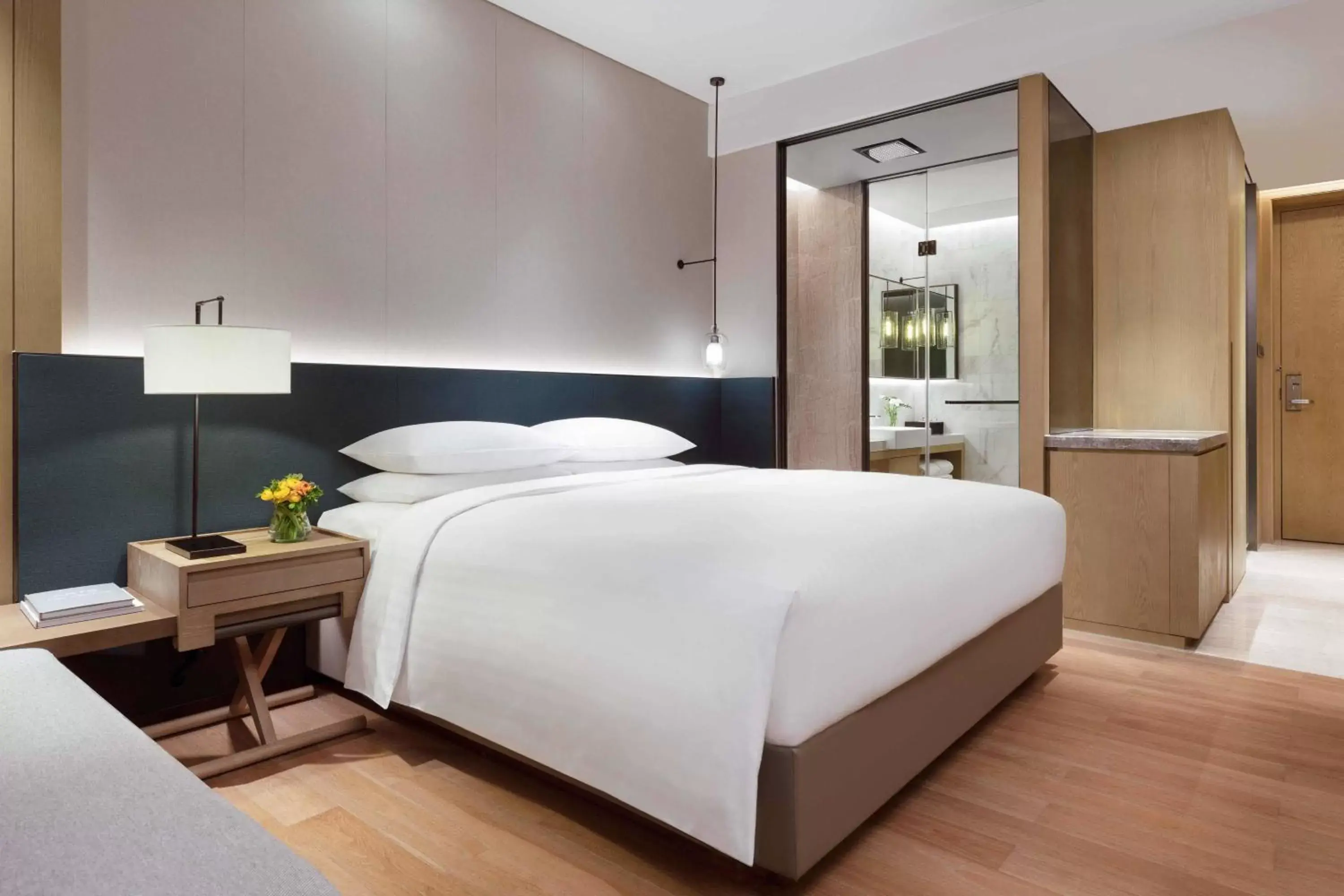 Photo of the whole room, Bed in Courtyard by Marriott Shenzhen Bay