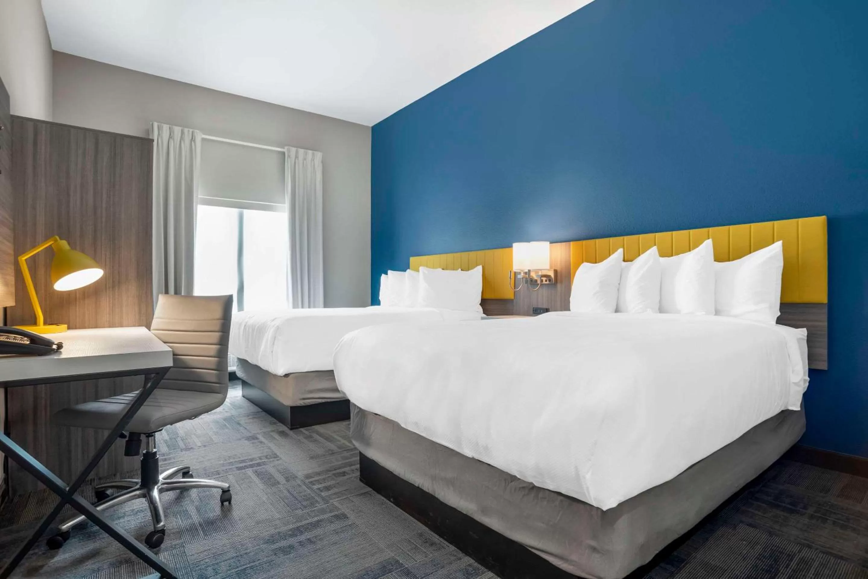 Bedroom, Bed in Comfort Inn & Suites Destin near Henderson Beach