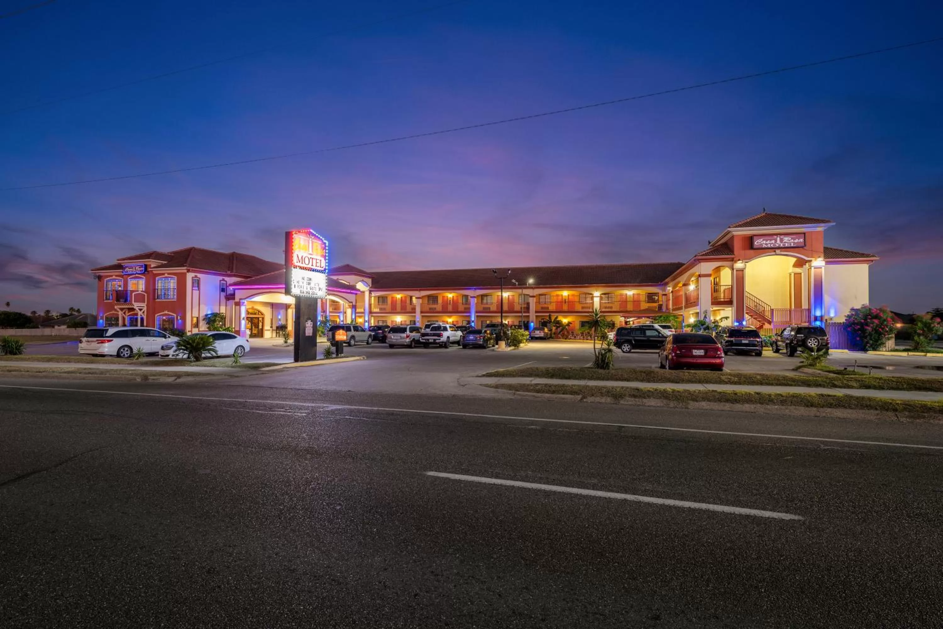 Property building in Casa Rosa Inn