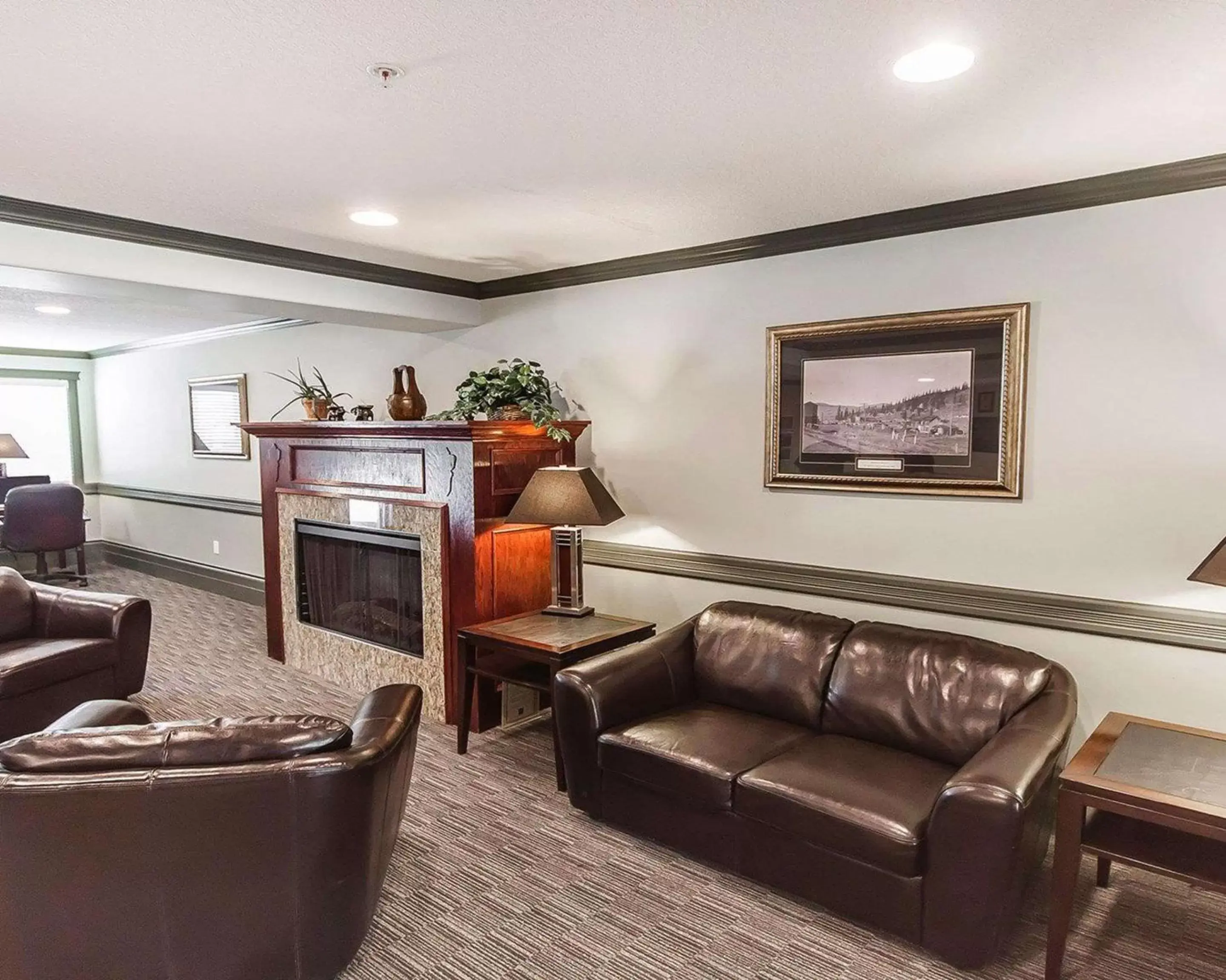 Lobby or reception, Seating Area in Quality Inn & Suites Hinton