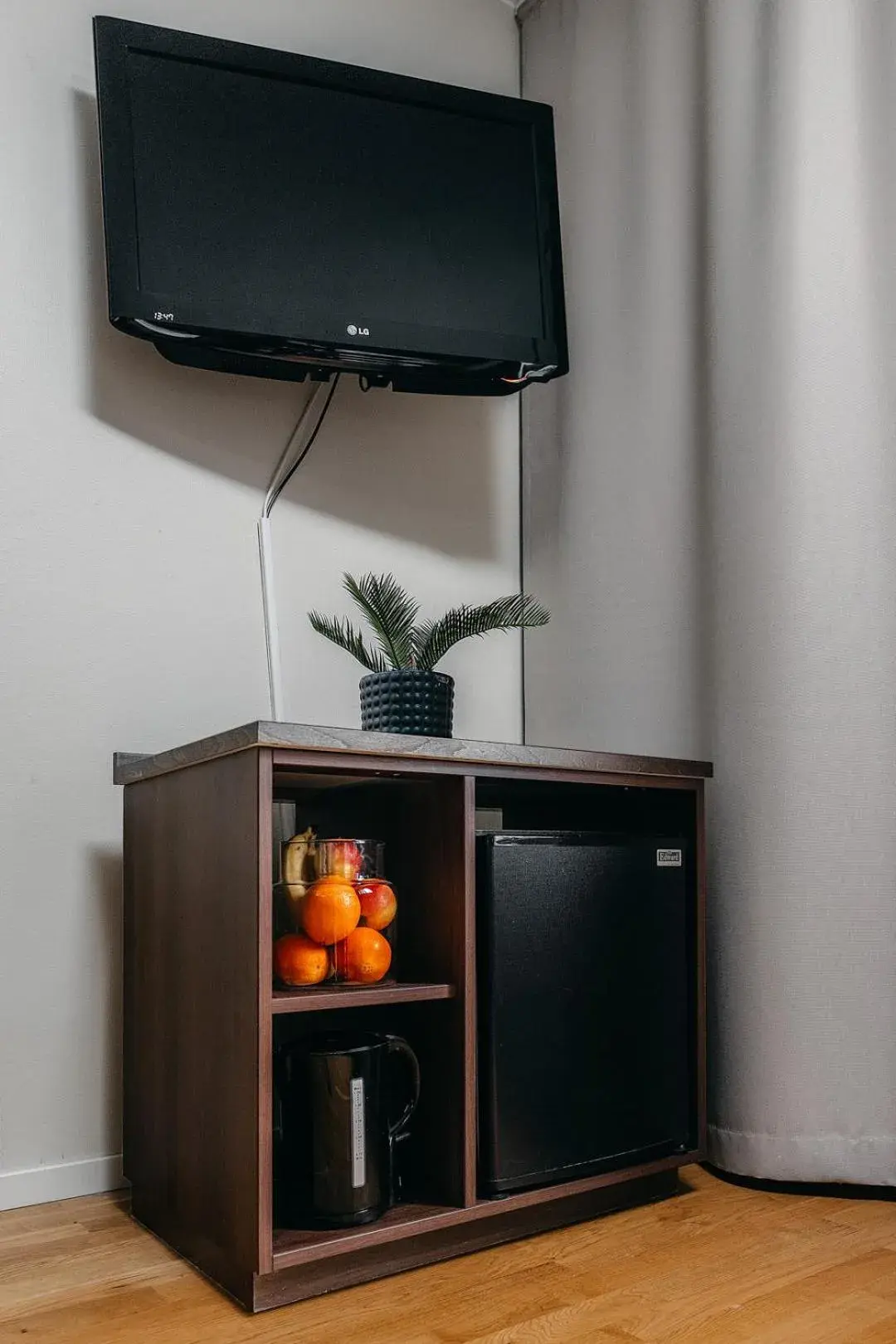 Photo of the whole room, TV/Entertainment Center in Hotell Björken