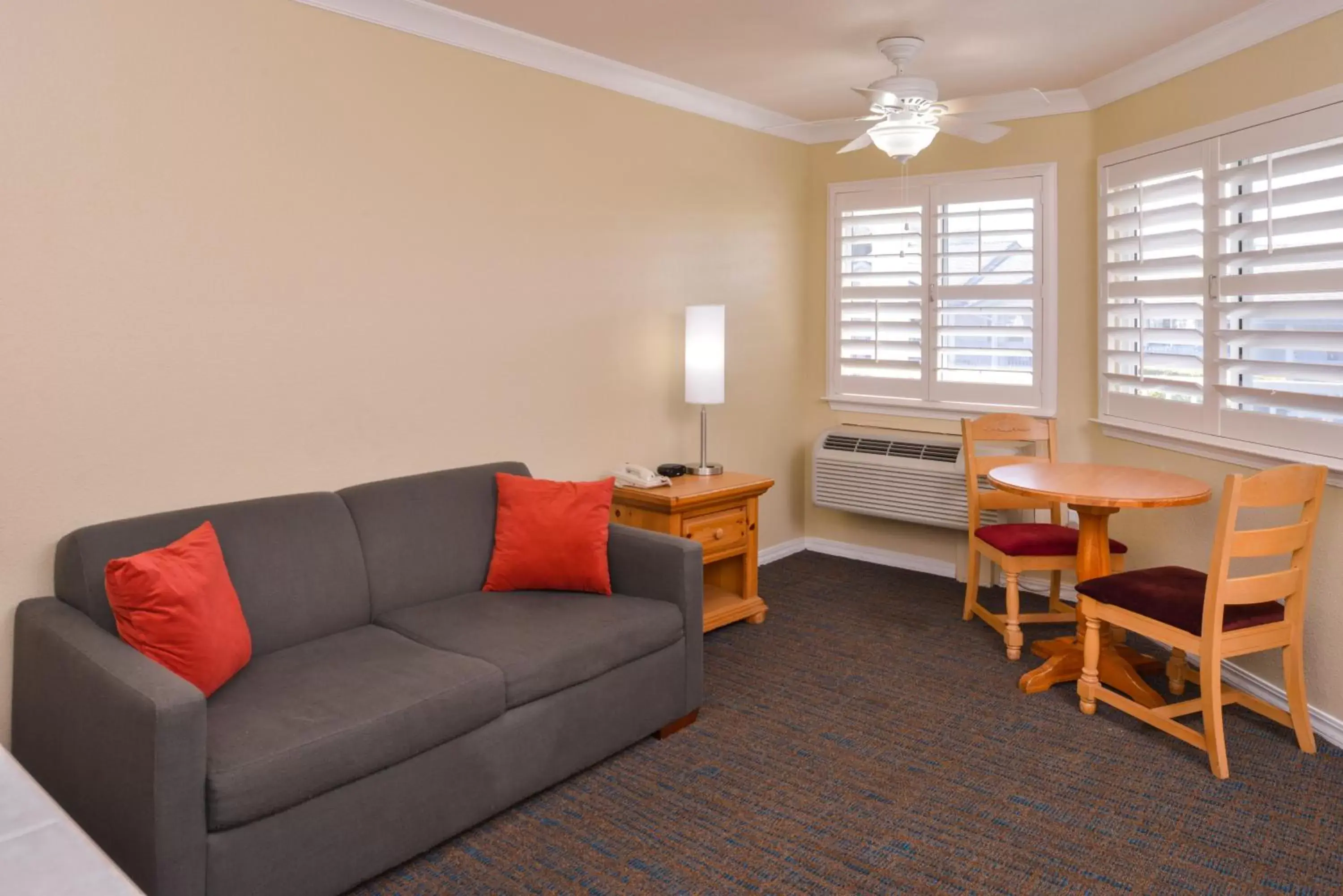 Seating Area in Cayucos Beach Inn