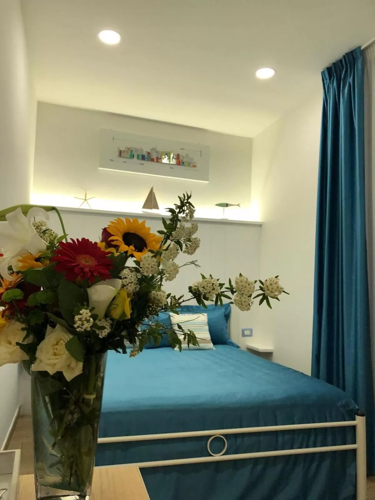 Property building, Bed in Antica Capri