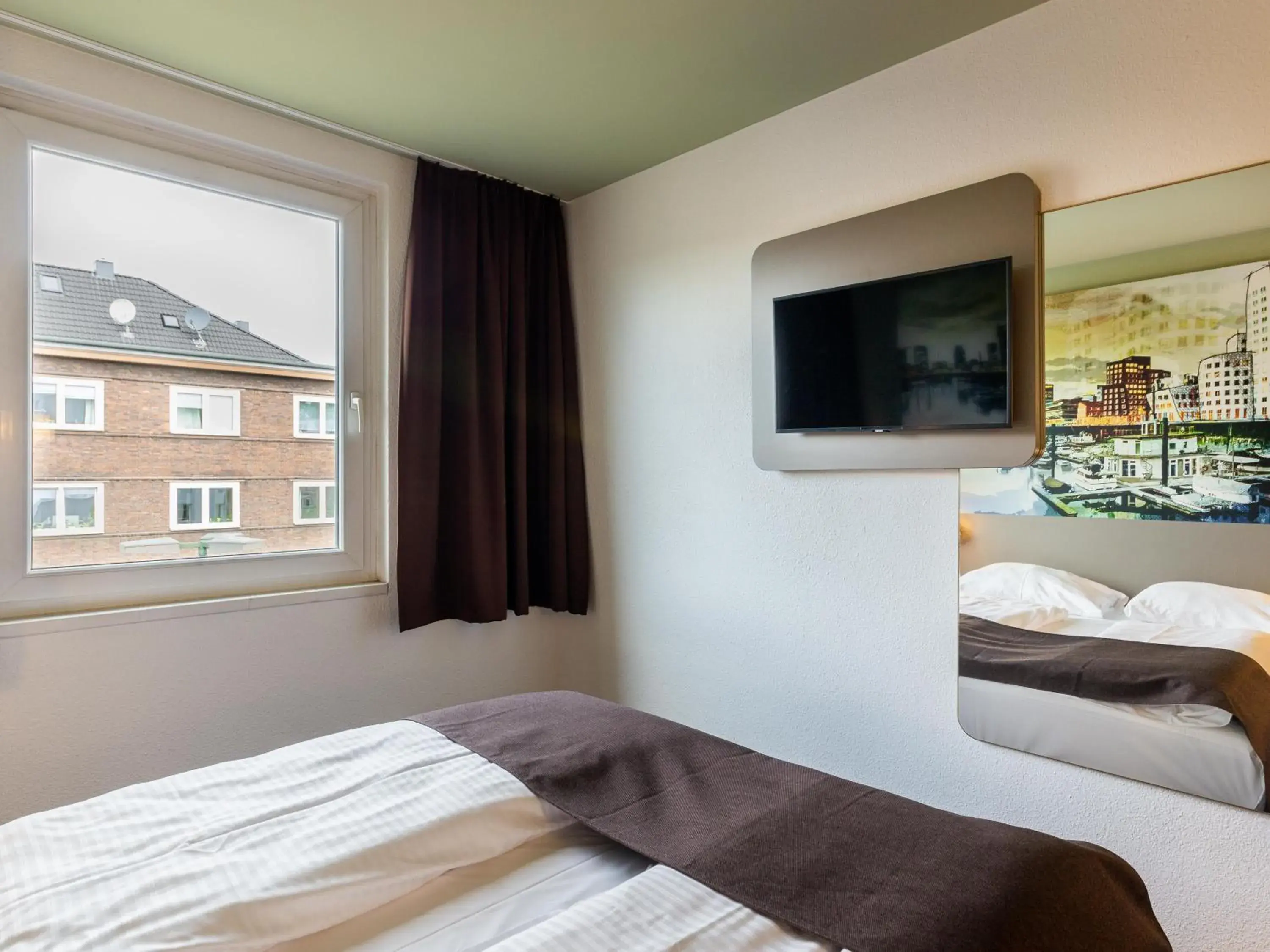 Bed in B&B Hotel Düsseldorf City-Süd