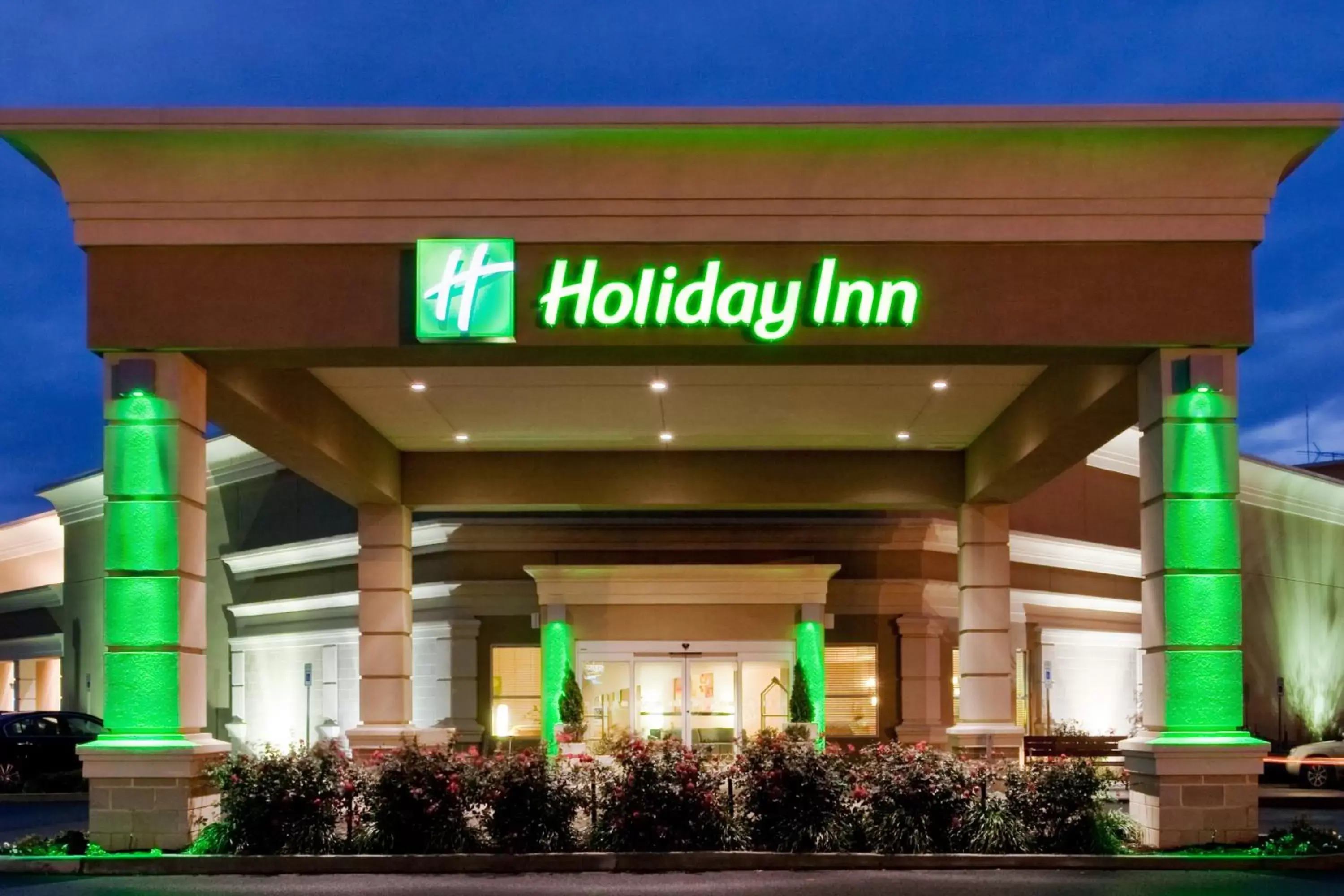 Property building in Holiday Inn Martinsburg, an IHG Hotel