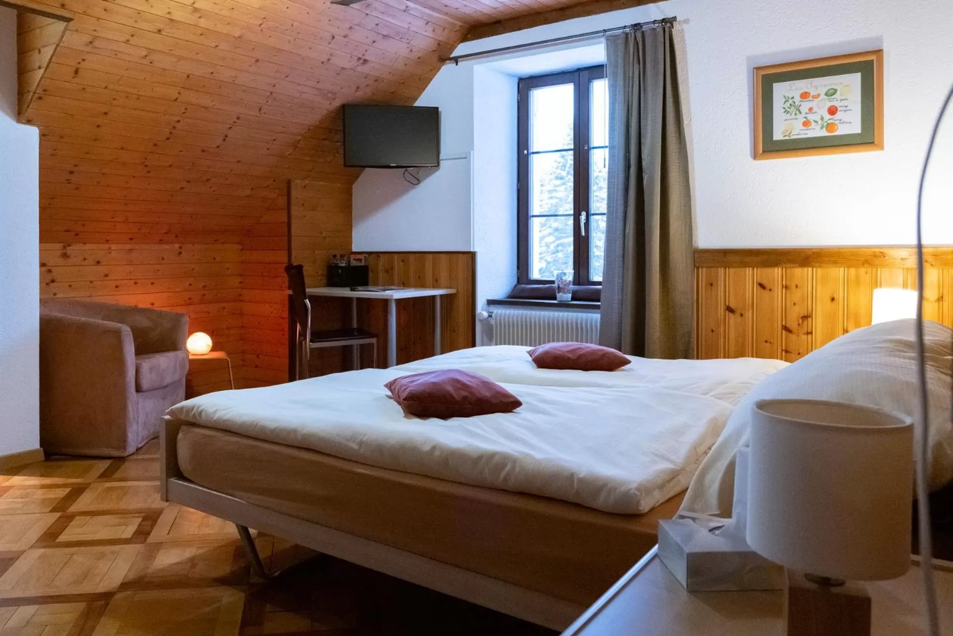Standard Double Room - single occupancy in Auberge du Prévoux