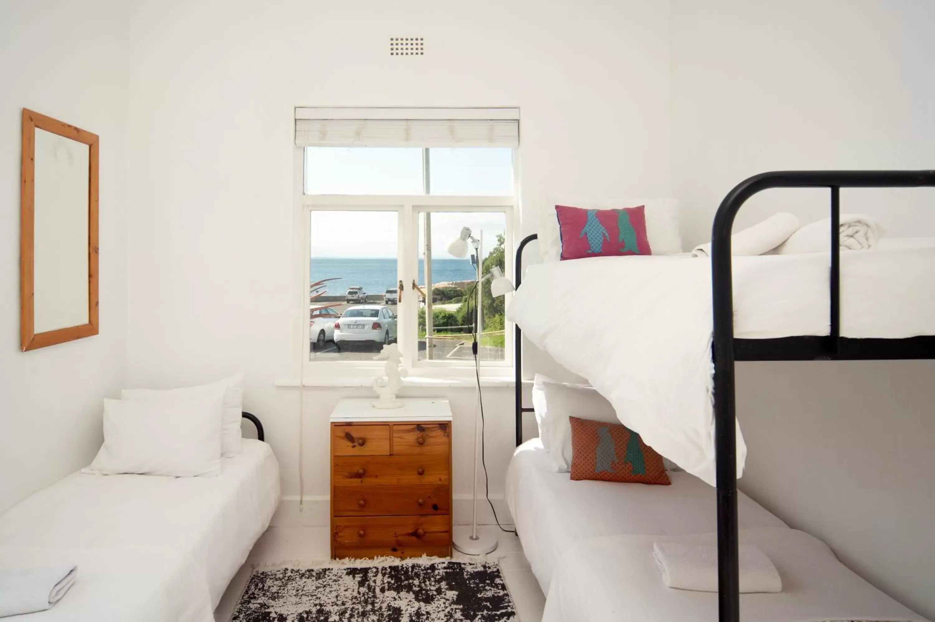 Bed in Boulders Beach Hotel, Cafe and Curio shop