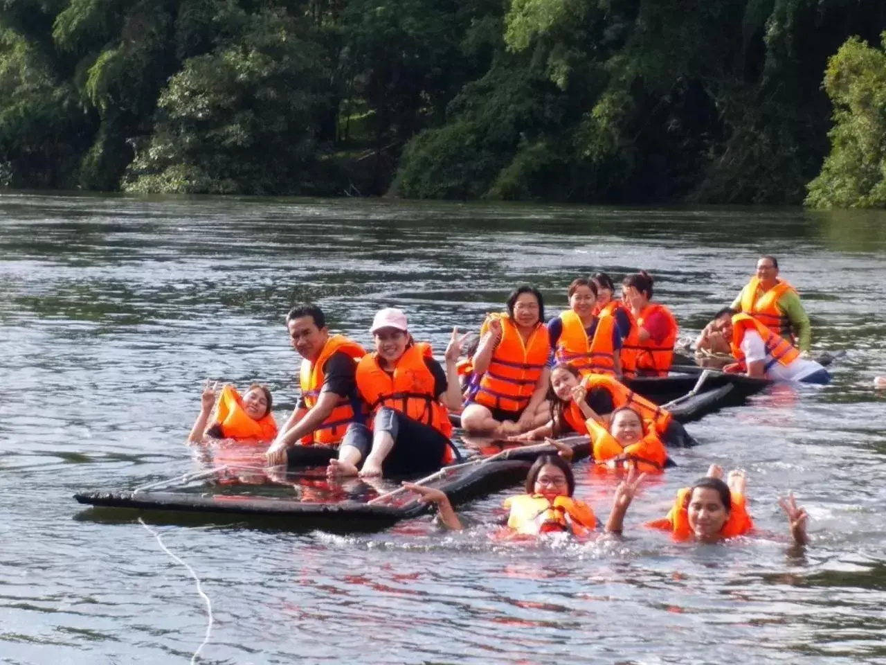 Activities, Canoeing in Aekpailin River Kwai Resort