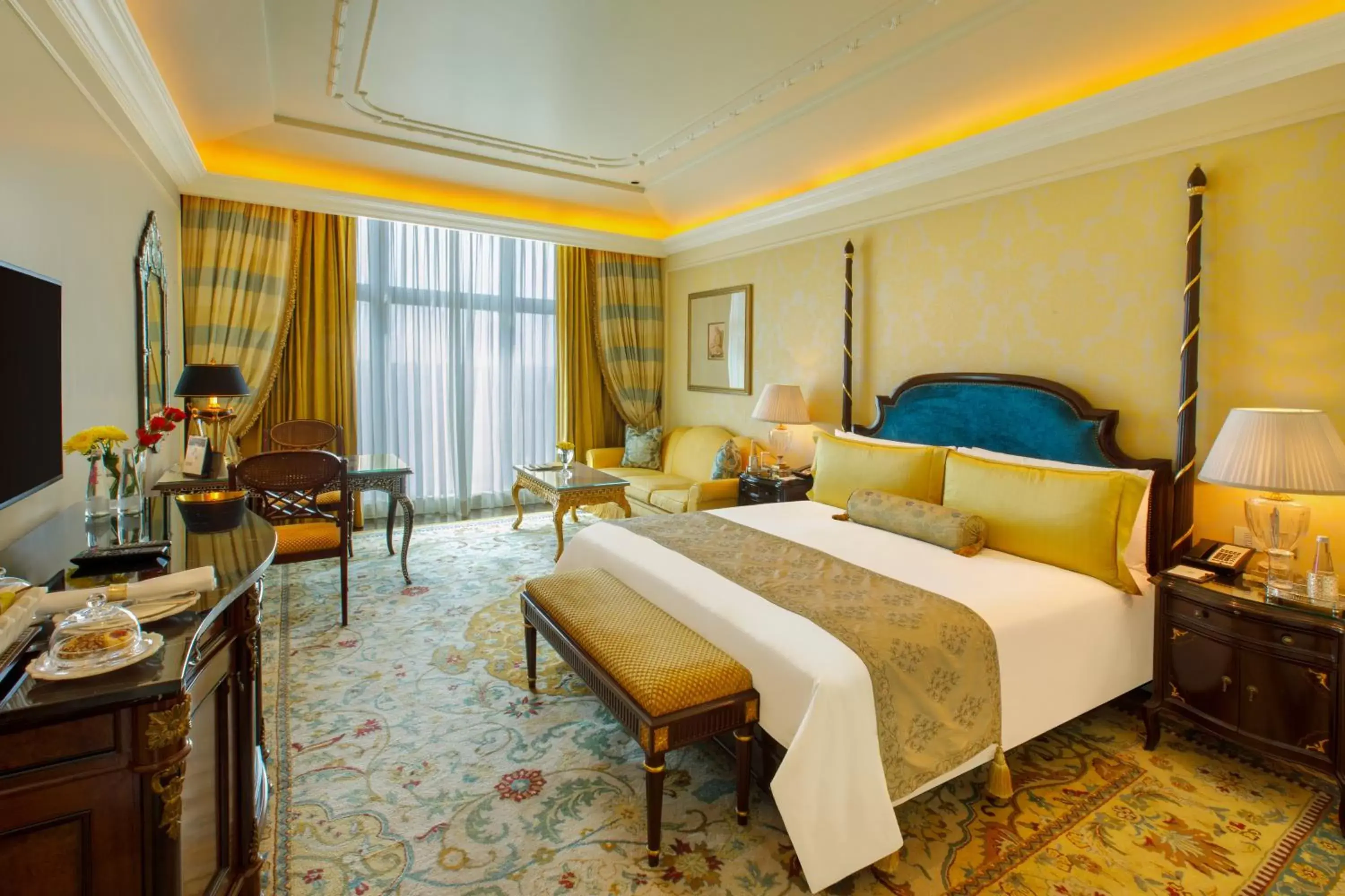 Bedroom in The Leela Palace New Delhi