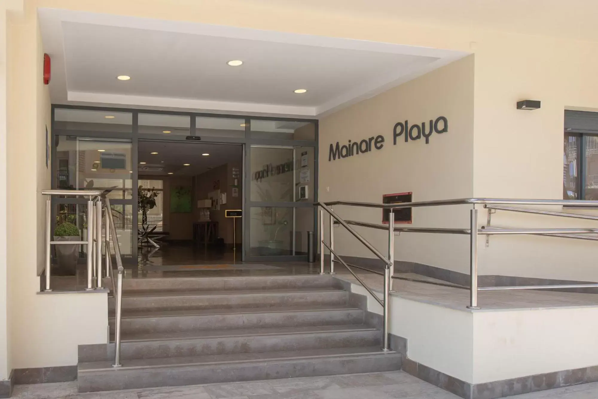 Facade/entrance in Hotel Mainare Playa