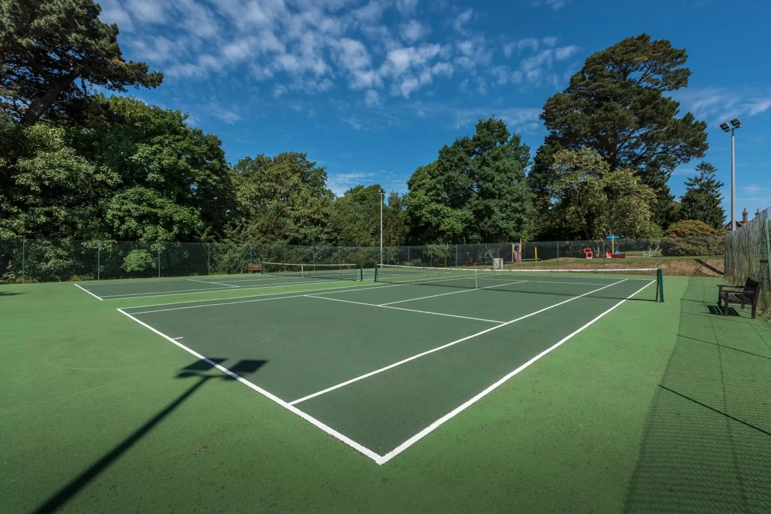 Tennis/Squash in Macdonald Elmers Court Resort