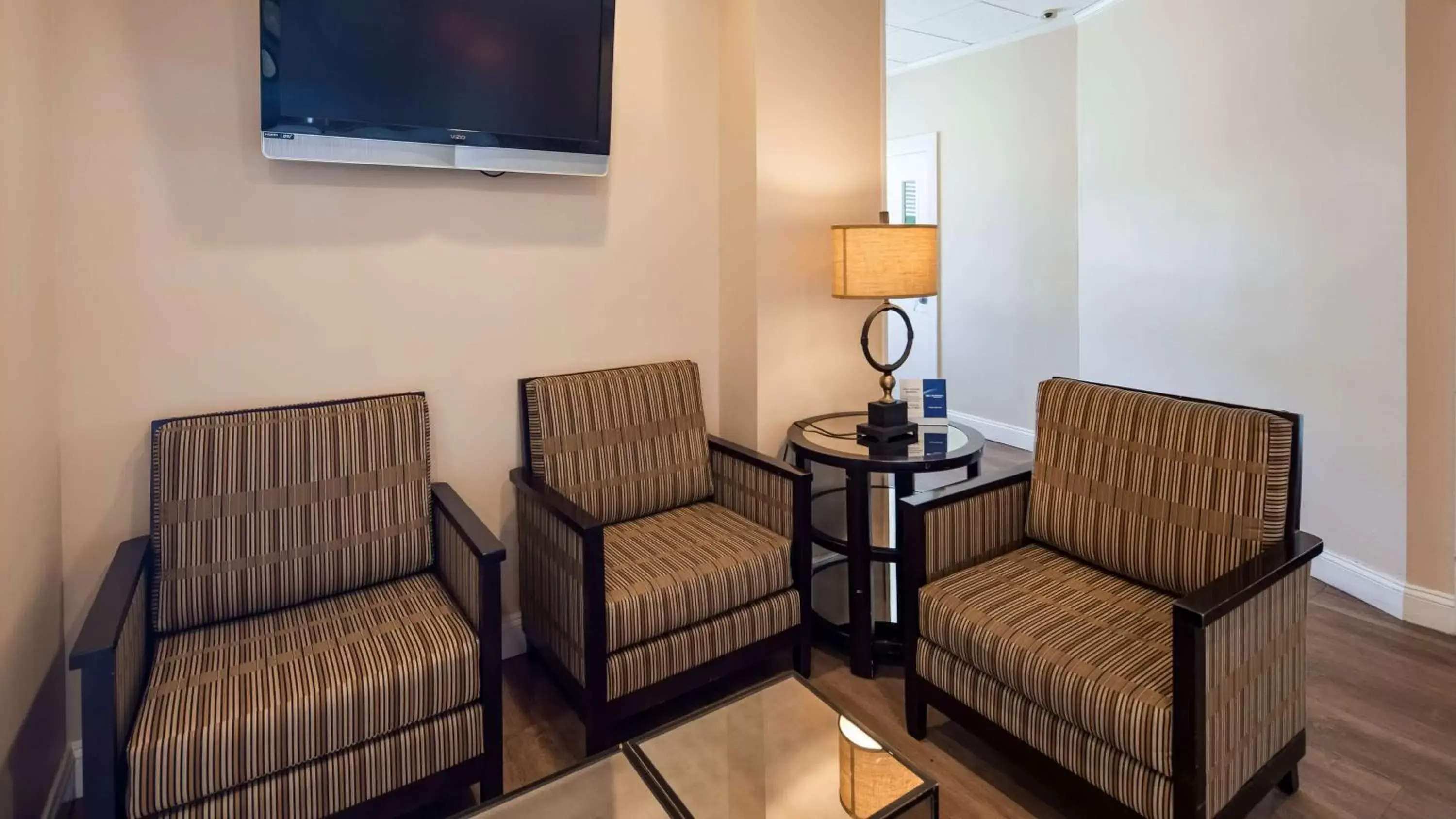 Lobby or reception, Seating Area in Best Western Ocean City Hotel and Suites