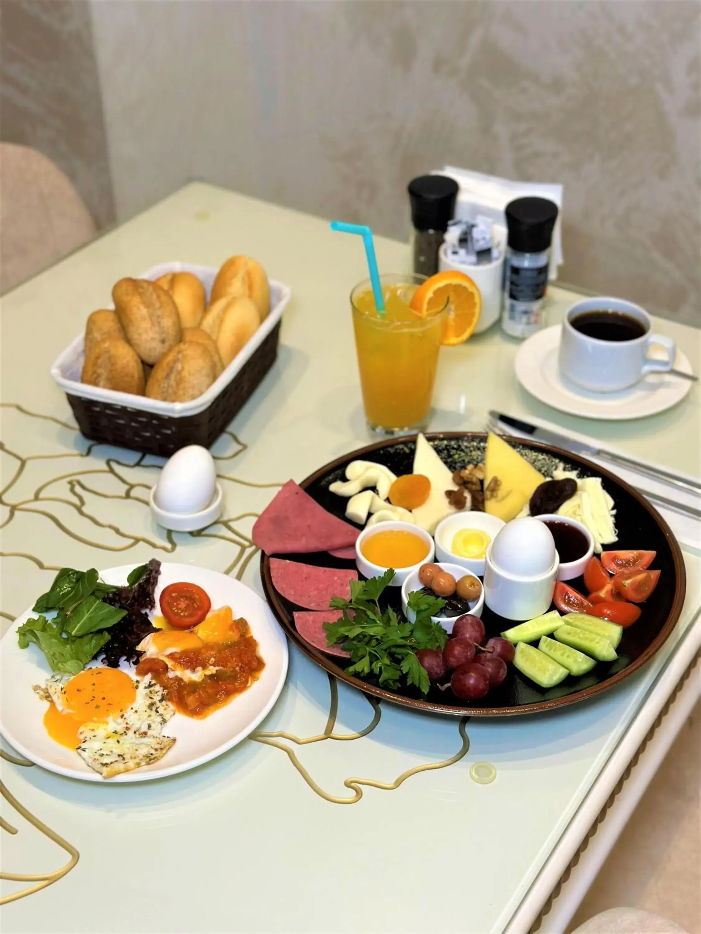 Food and drinks, Breakfast in Ghan Hotel