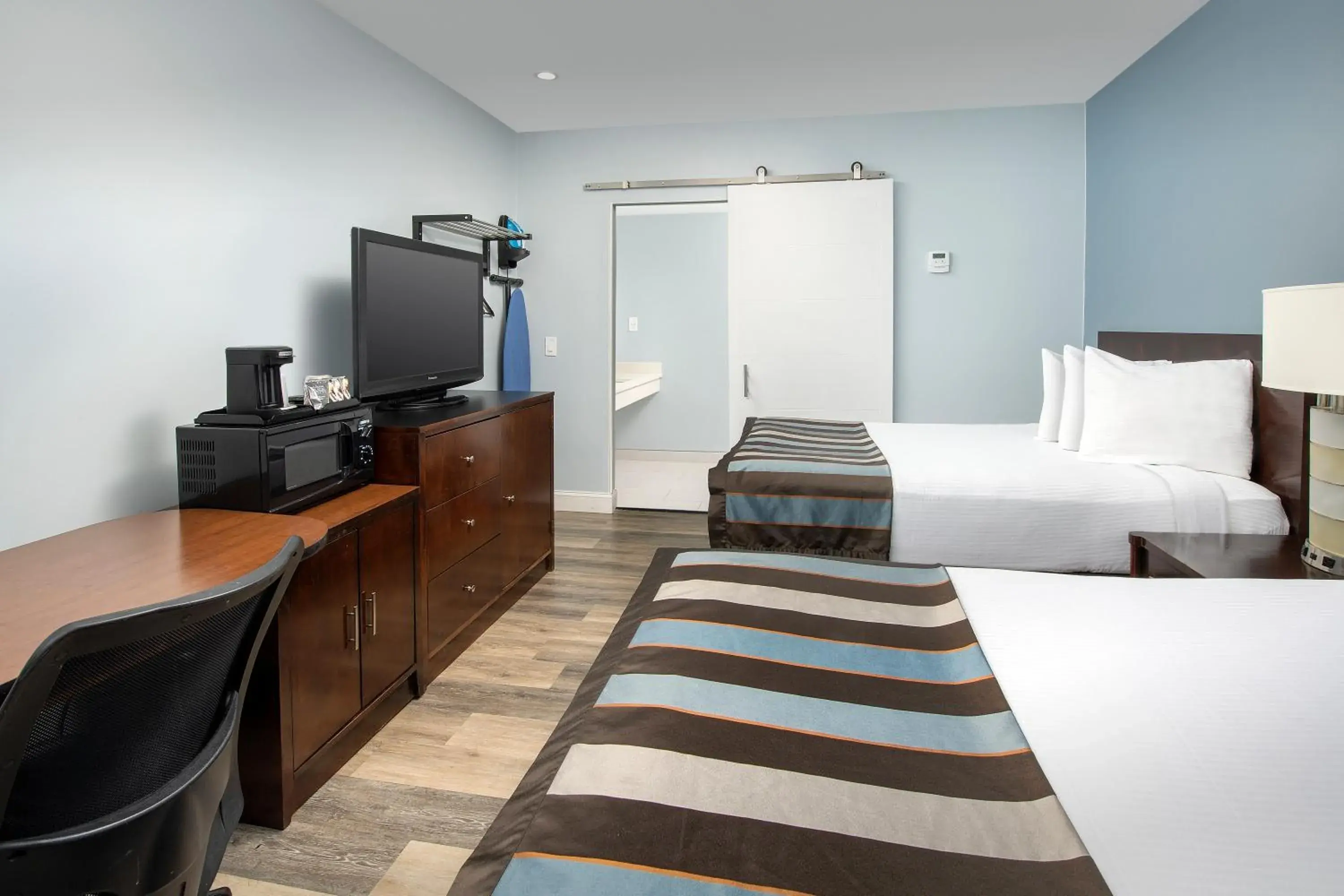 Bedroom, Bed in Ivy City Hotel