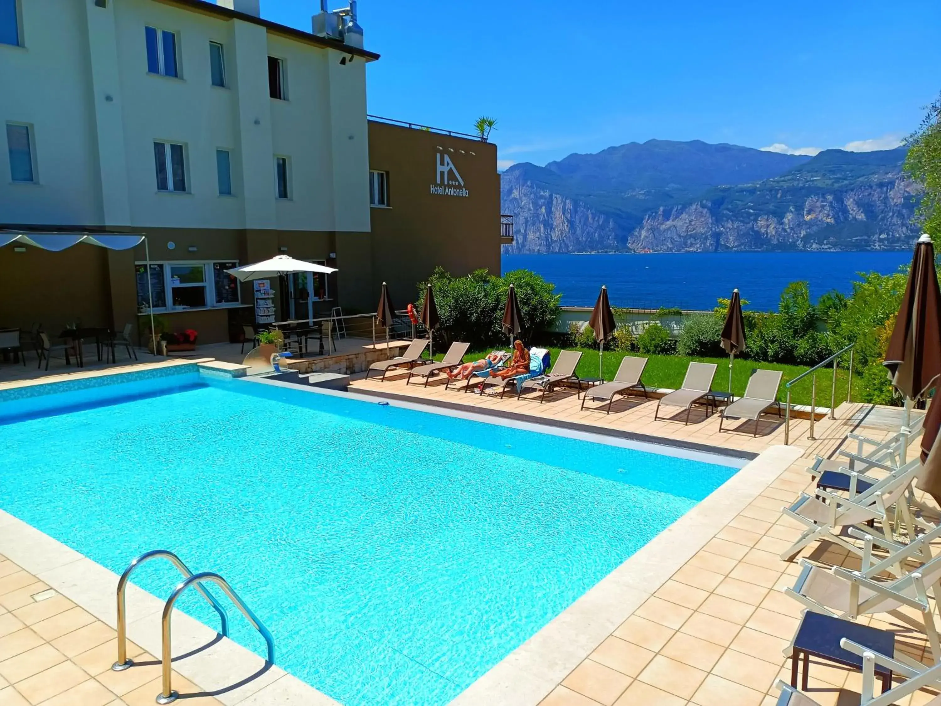 Swimming Pool in Hotel Antonella