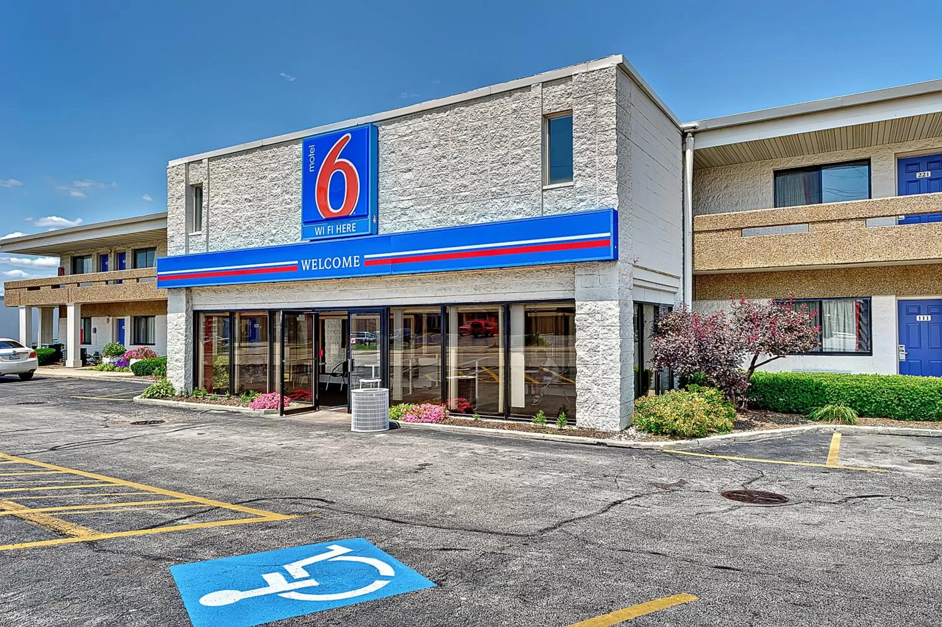 Nearby landmark in Motel 6-Villa Park, IL - Chicago West