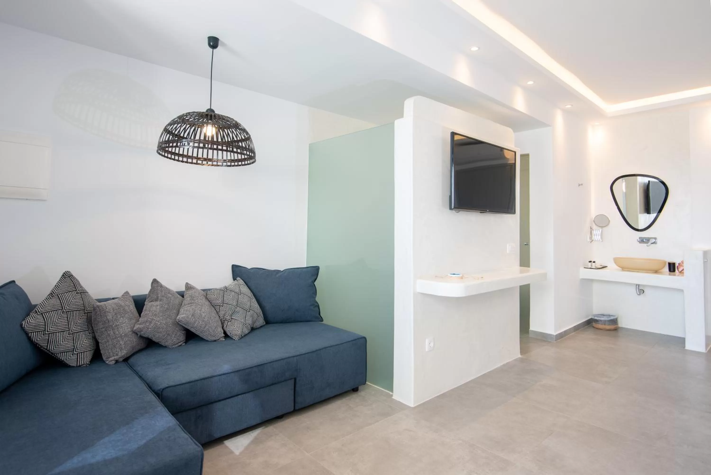 Caldera Cliff Illusion