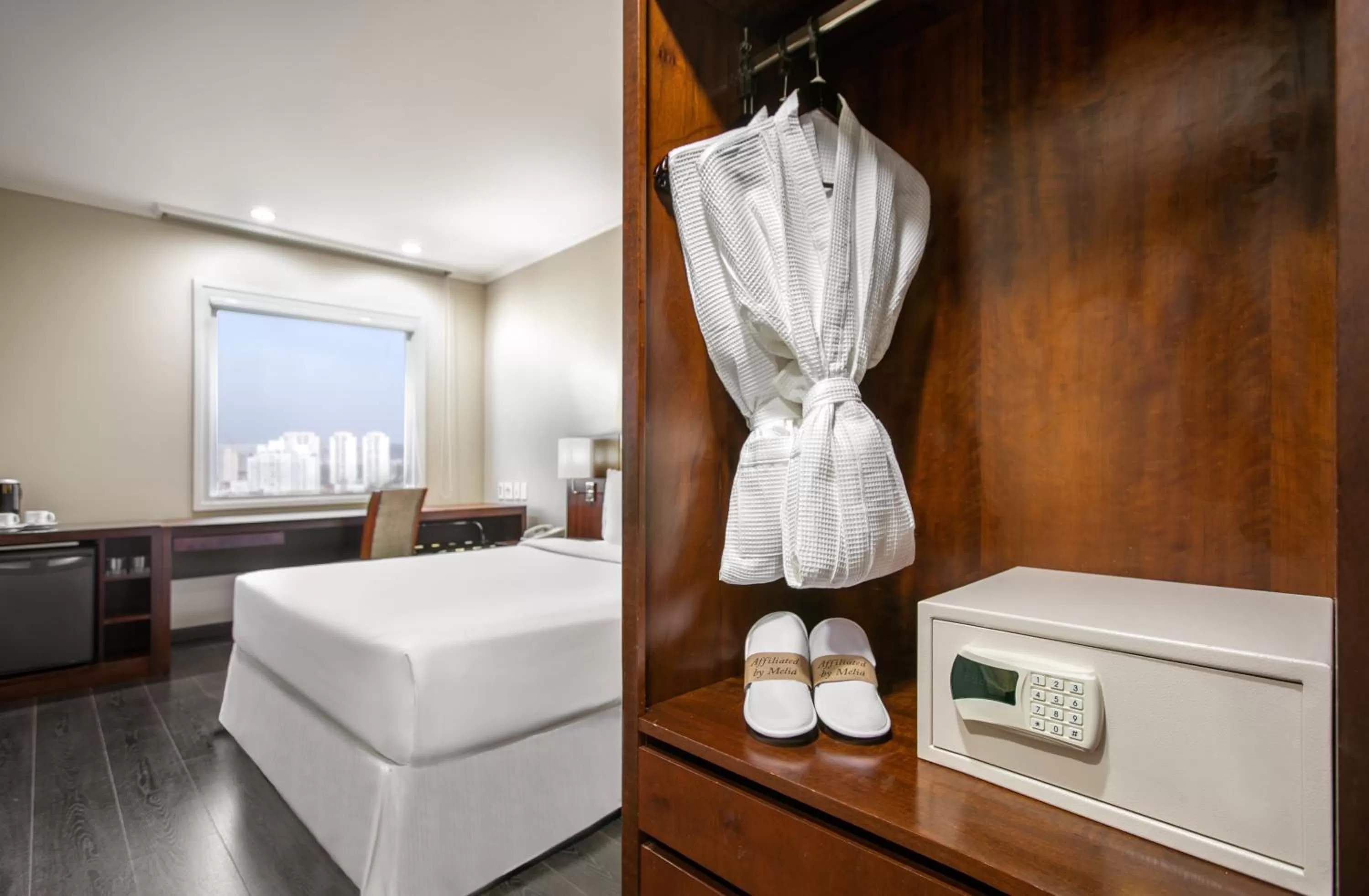 View (from property/room), Bed in São Paulo Nações Unidas Affiliated by Meliá