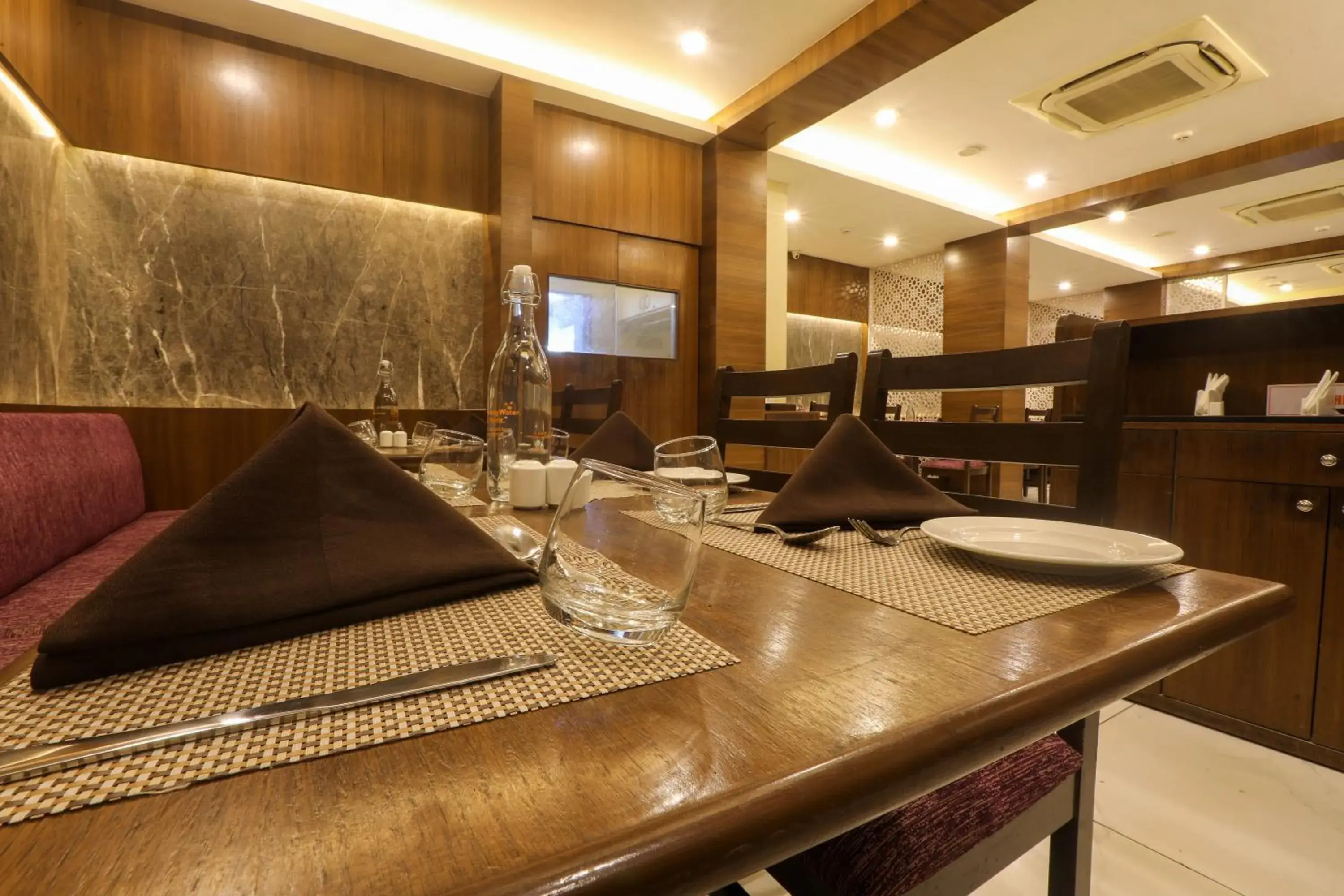 Restaurant/Places to Eat in Kamfotel Hotel Nashik