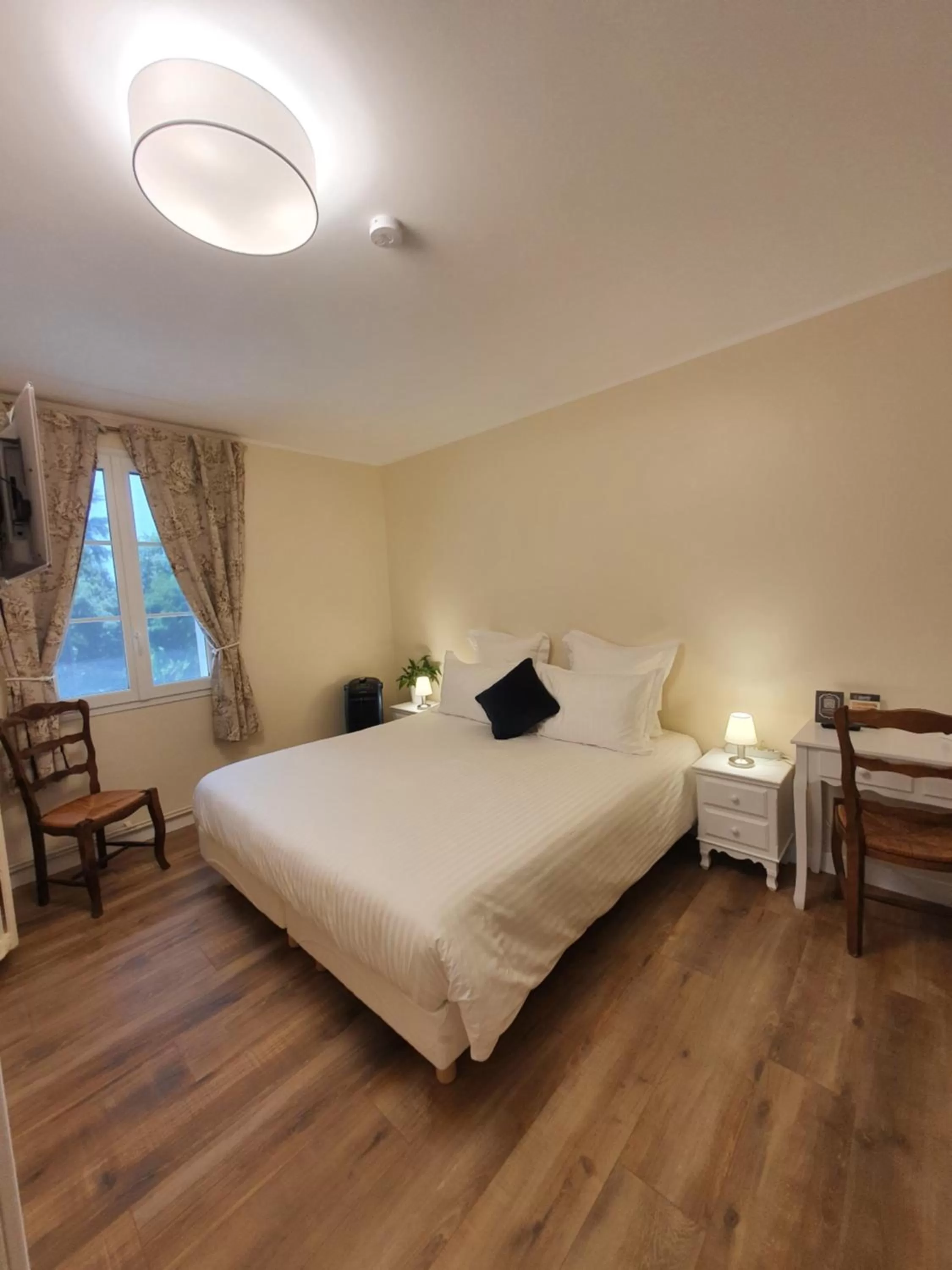 Bedroom, Bed in Le Rodin Bazas