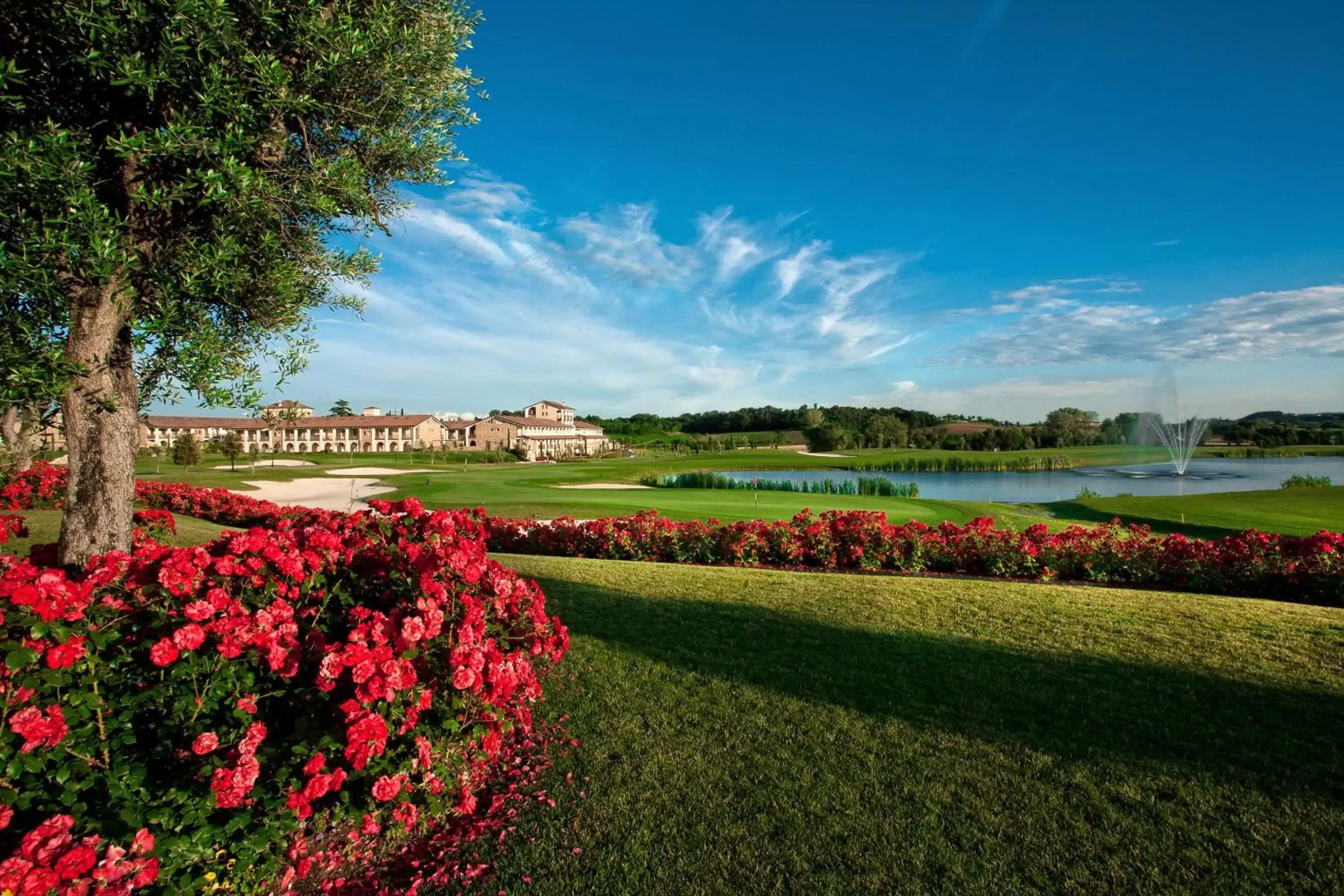 Golfcourse, Garden in Chervò Golf Hotel Spa, Resort & Apartment San Vigilio