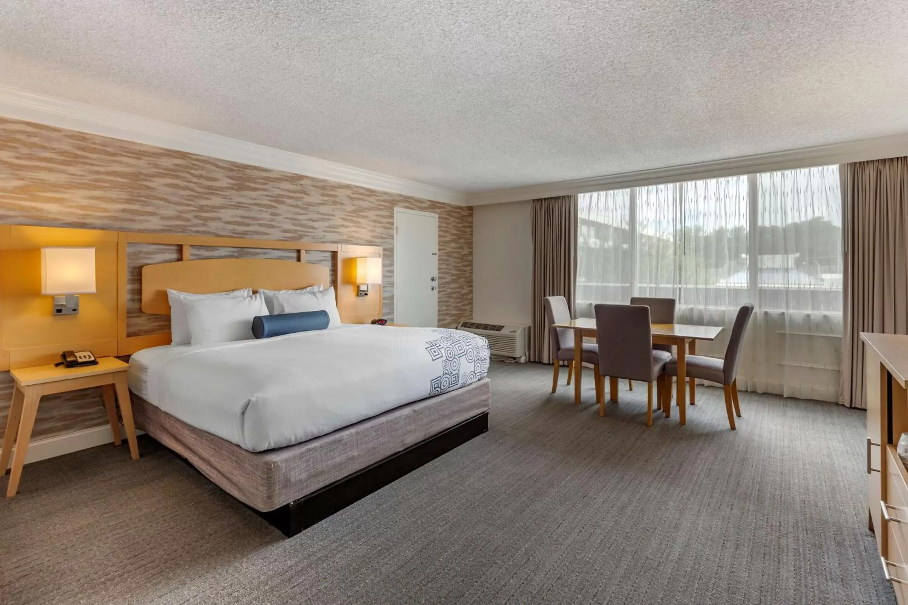 Bedroom, Bed in Best Western Plus University Inn Bedroom, Bed in Best Western Plus University Inn