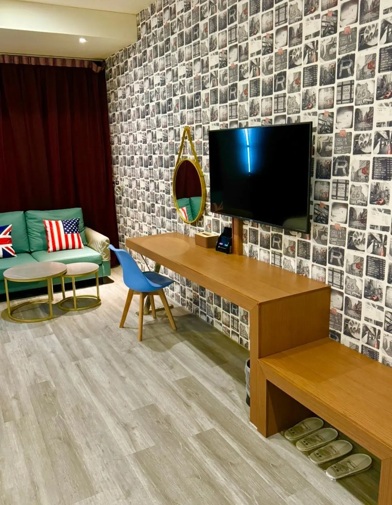 TV/Entertainment Center in Her Home Spa Motel Douliu