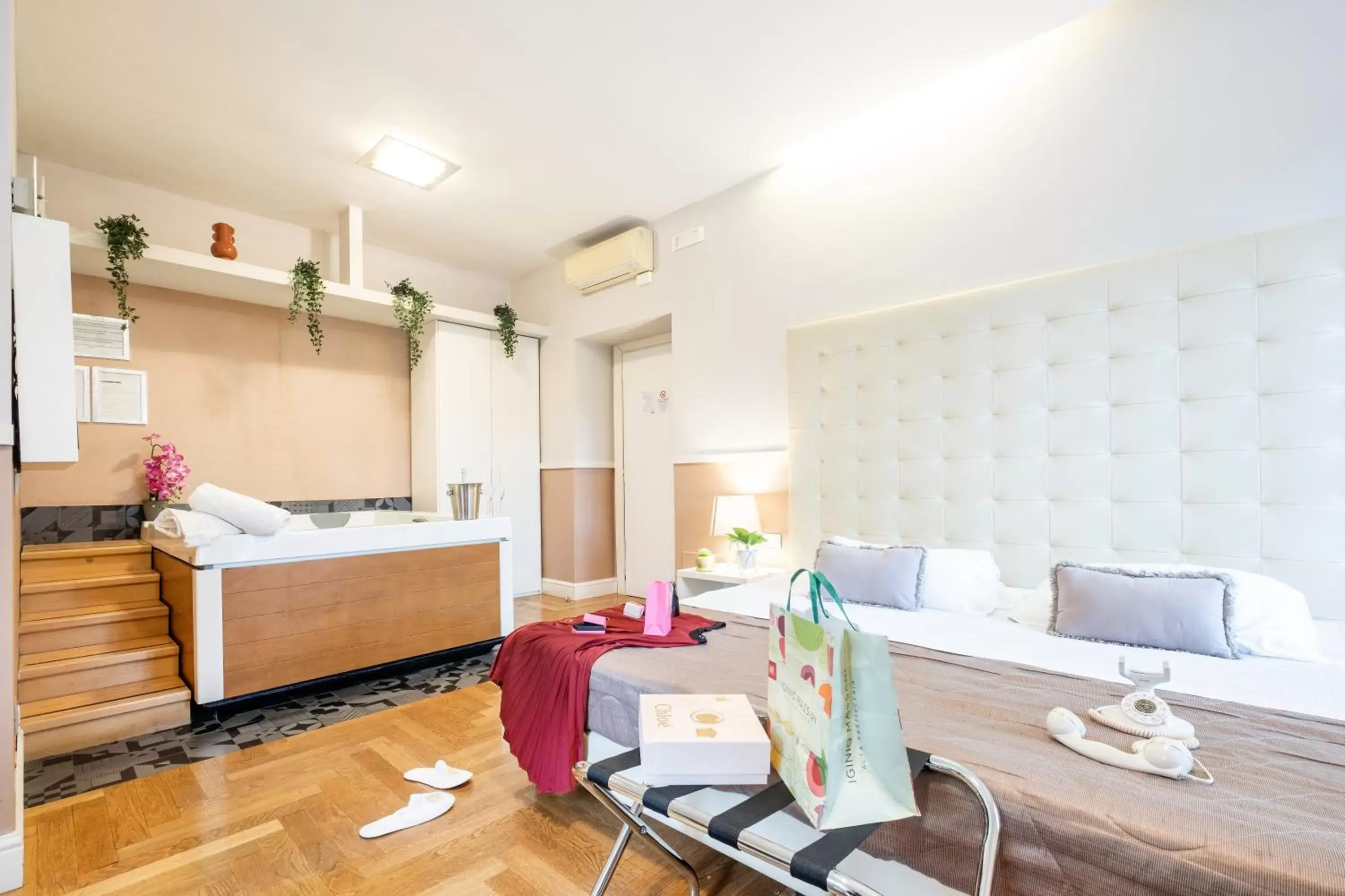 Bedroom in Rome River Inn