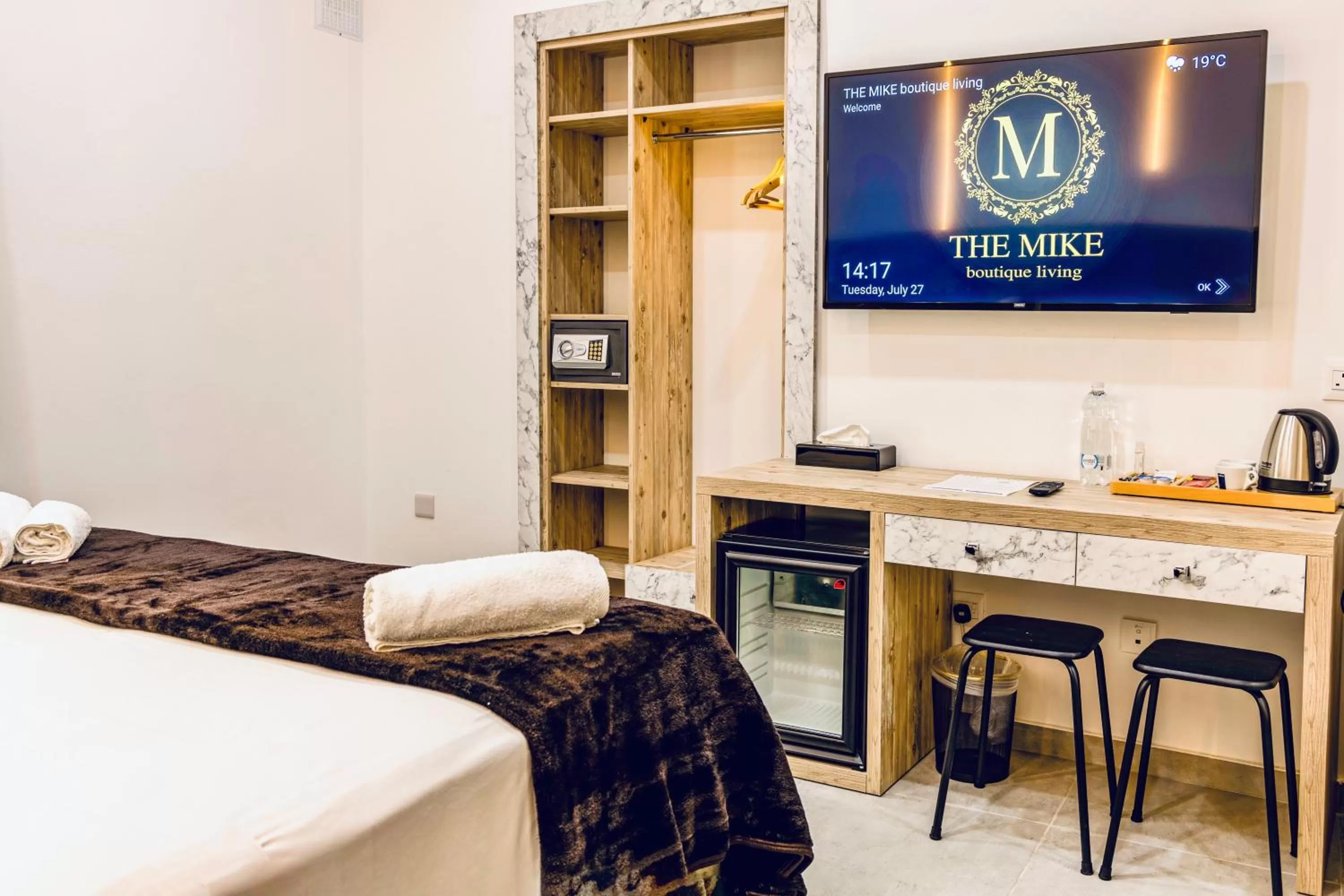 Bed in The Mike Hotel by CX Collection