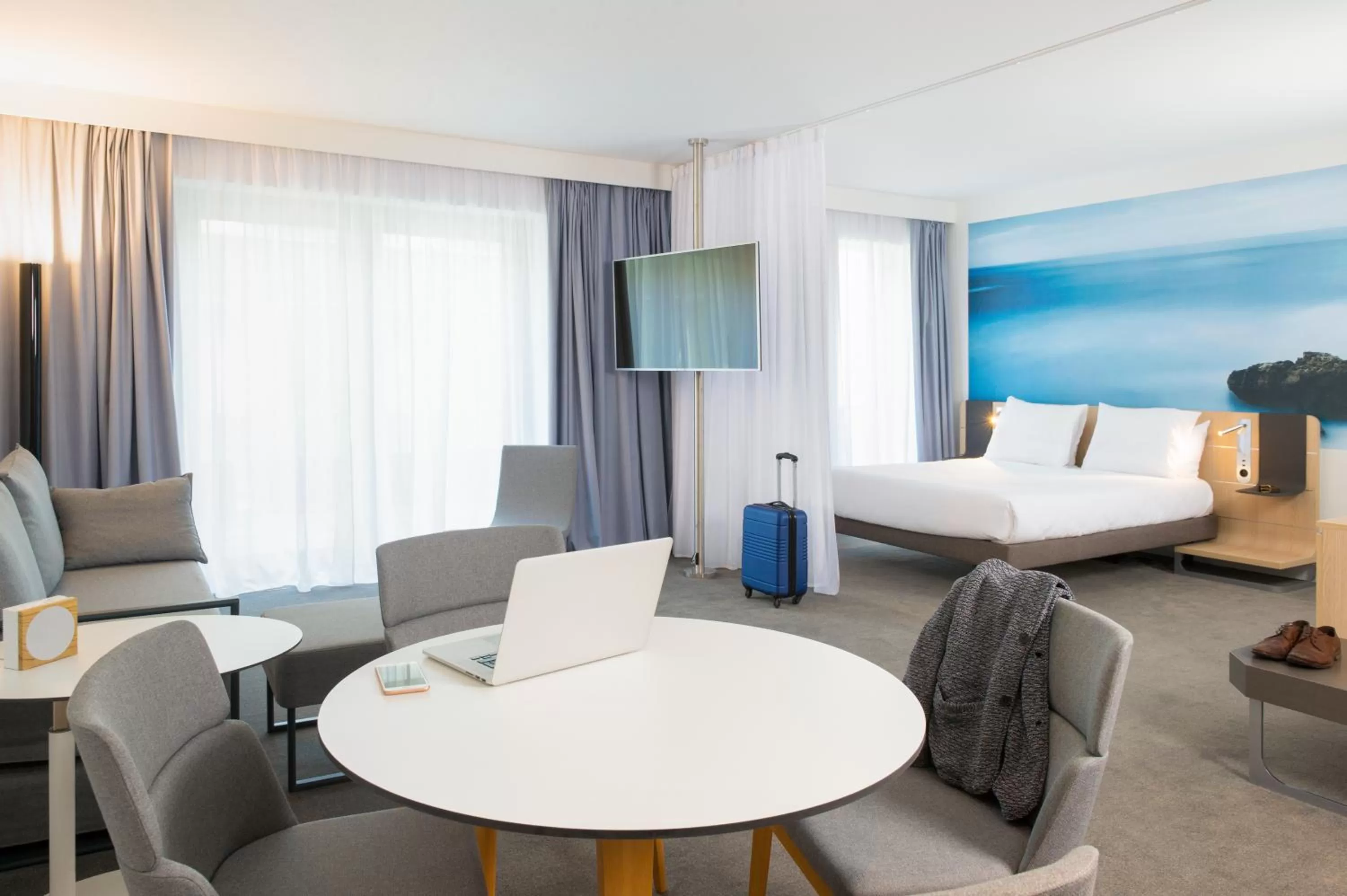 Bed in Novotel Charleroi Centre