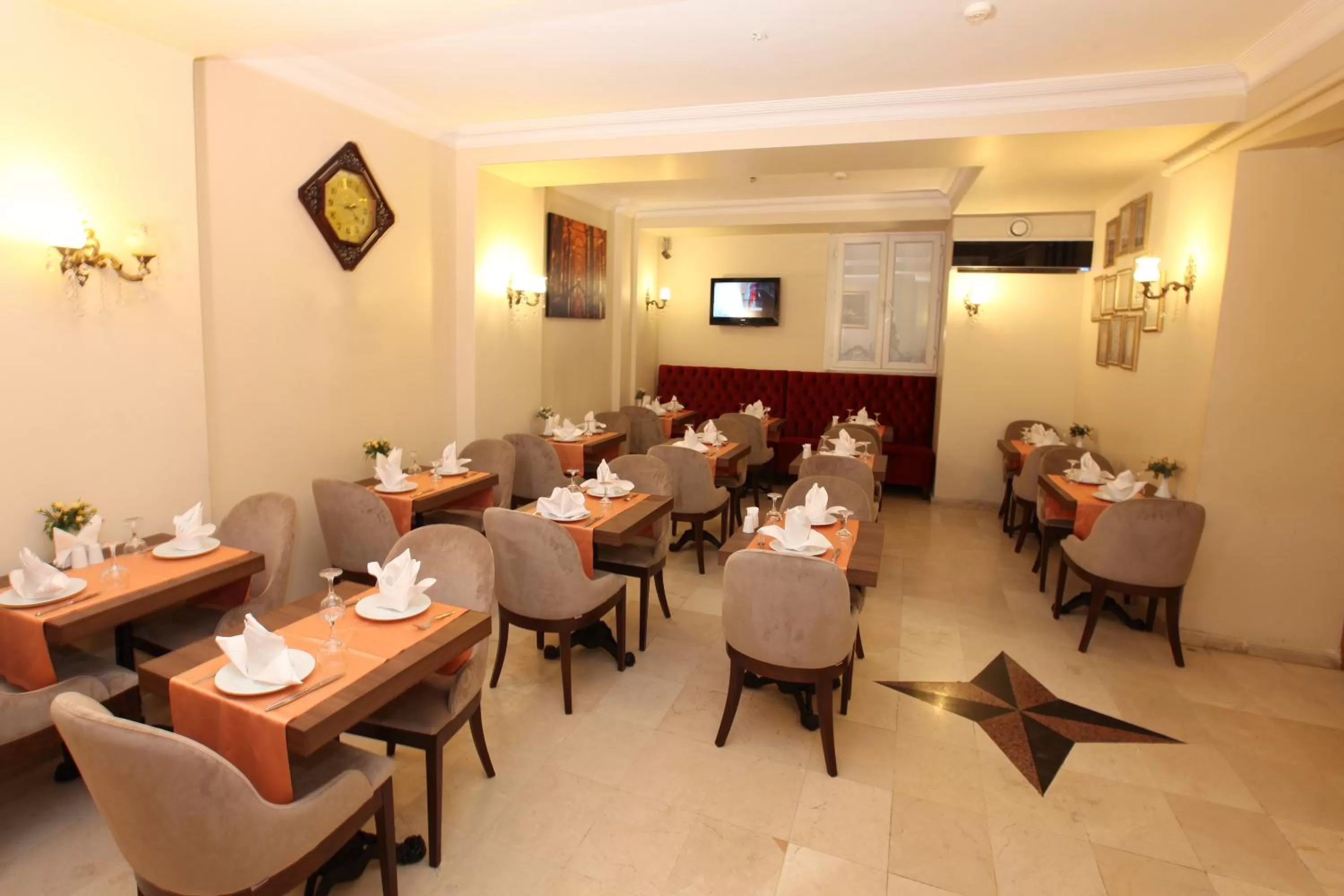 Restaurant/places to eat in Sirkeci Park Hotel