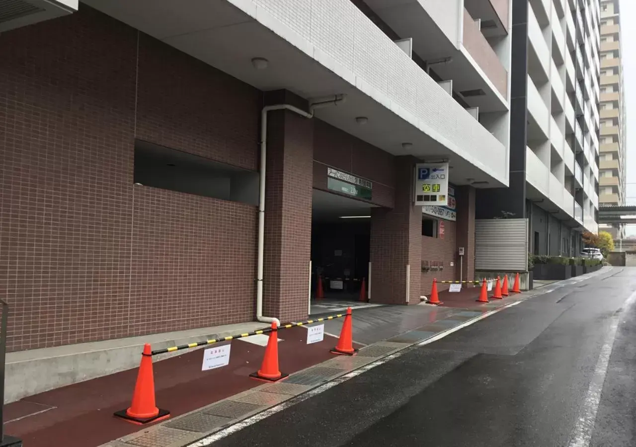 Facade/entrance in Urban Hotel Minami Kusatsu Facade/entrance in Urban Hotel Minami Kusatsu