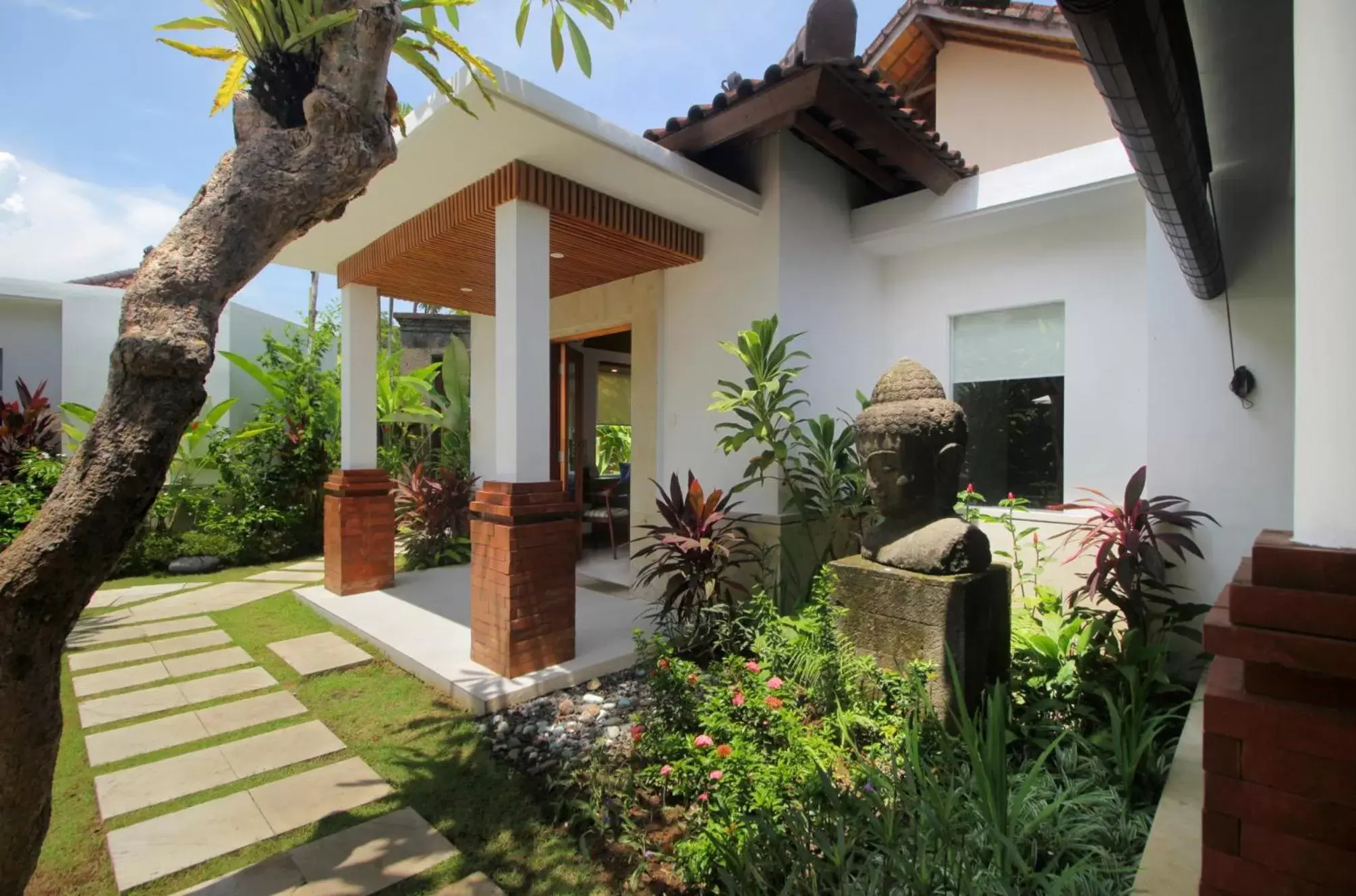 Property building in Sagara Villas and Suites Sanur by AHM Property building in Sagara Villas and Suites Sanur by AHM