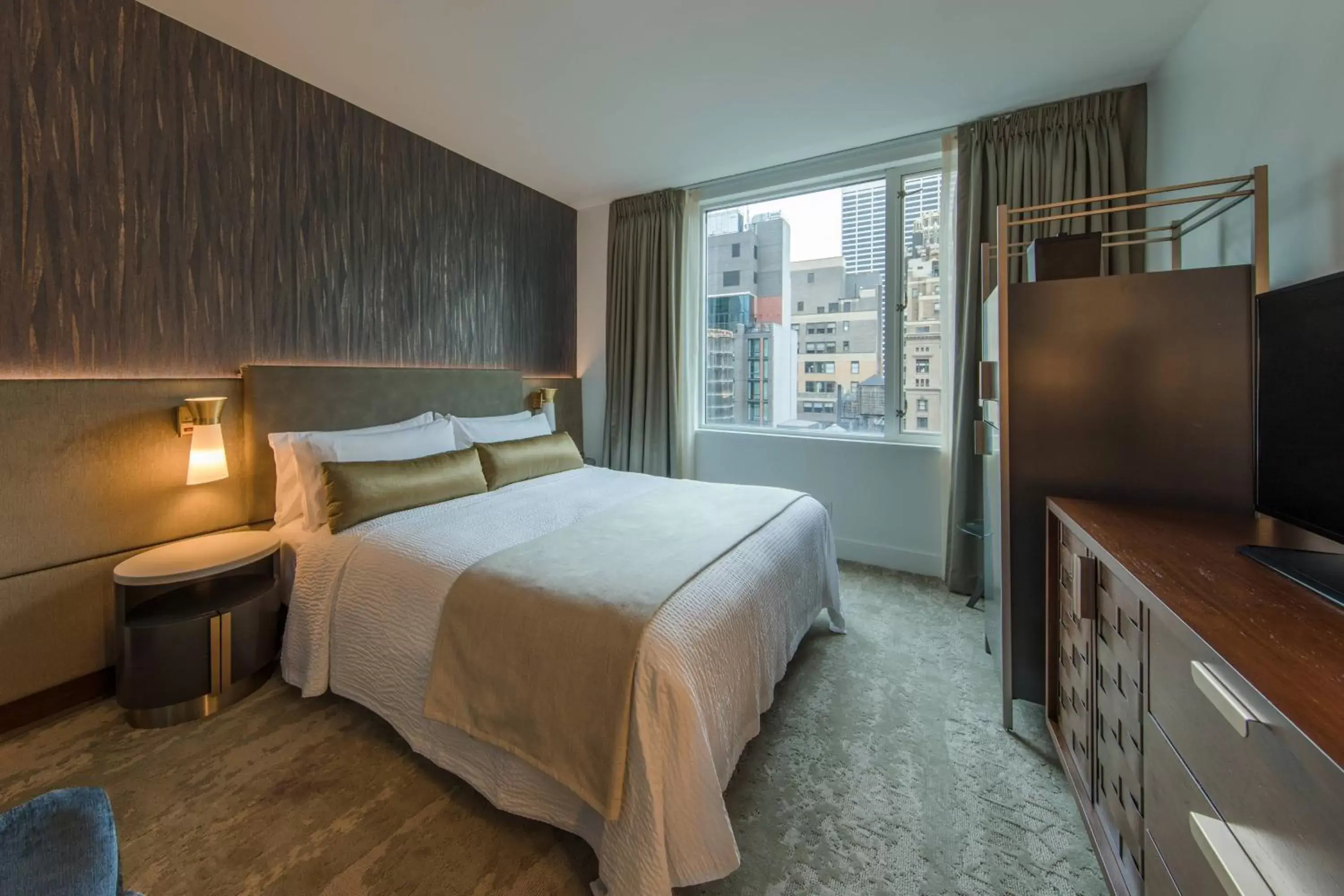 Photo of the whole room, Bed in Marriott Vacation Club Pulse, New York City