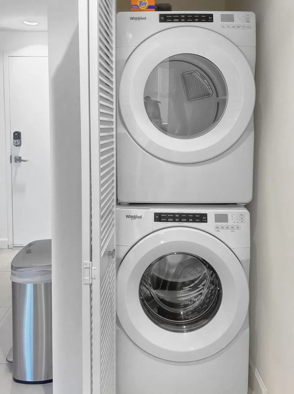 washing machine in Provident Grand Luxury Short-Term Residences