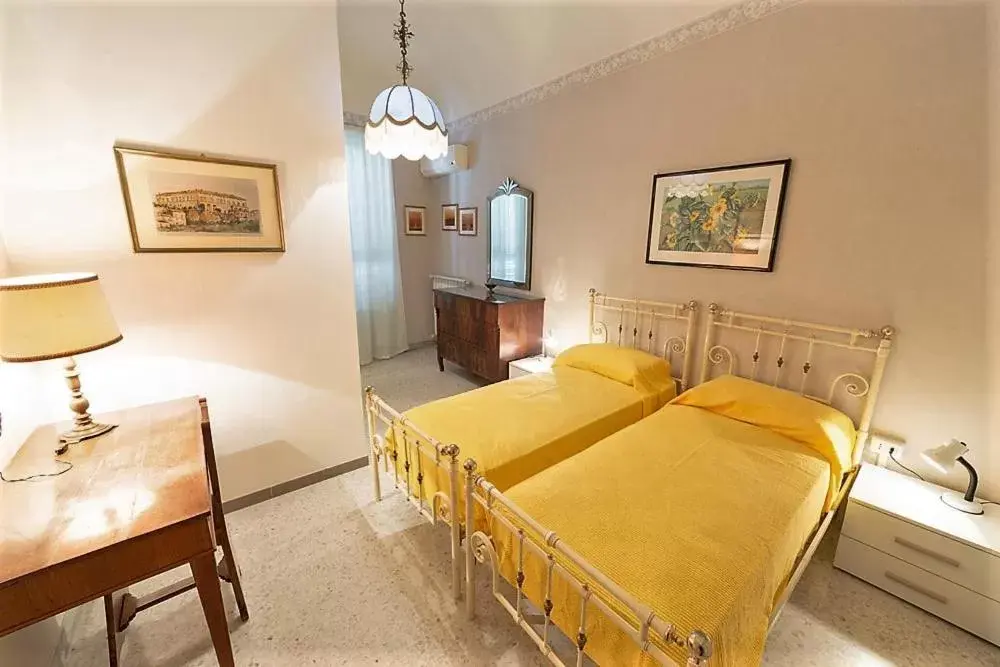 Photo of the whole room, Bed in Il Giardino Nascosto B&B
