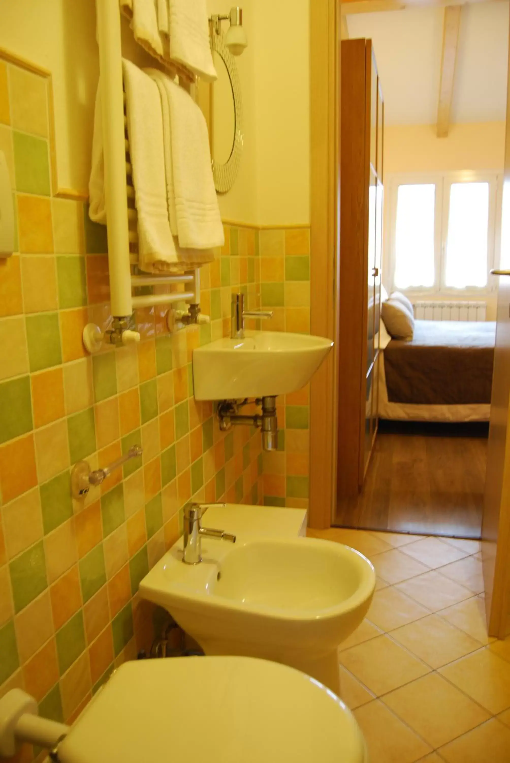 Other, Bathroom in Burlamacco Gold