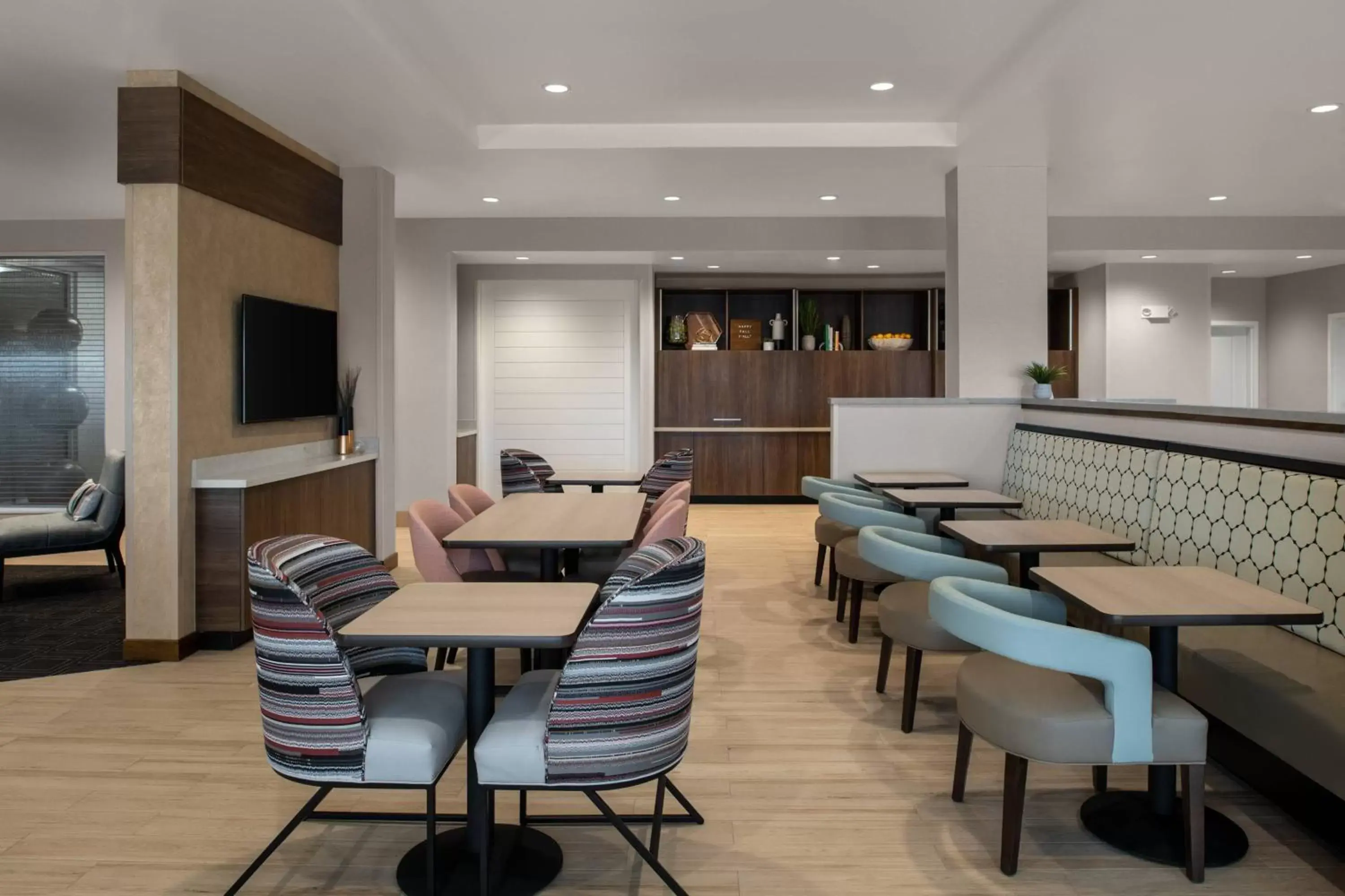 Breakfast, Lounge/Bar in TownePlace Suites by Marriott Twin Falls