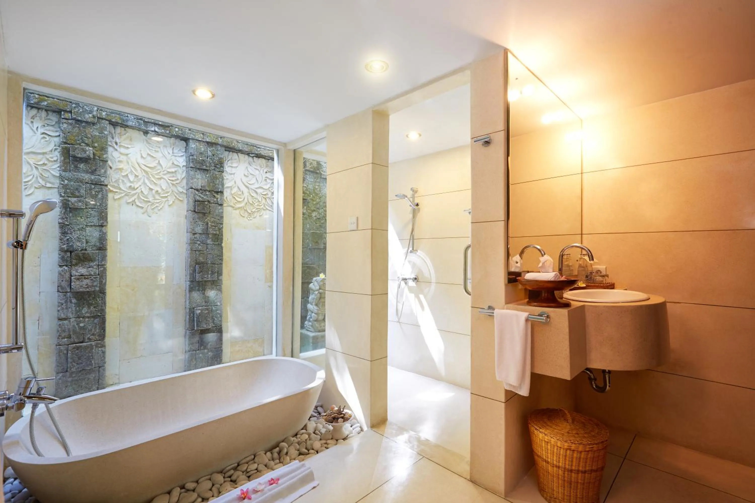 Bathroom in Visakha Sanur by Puri Signatures