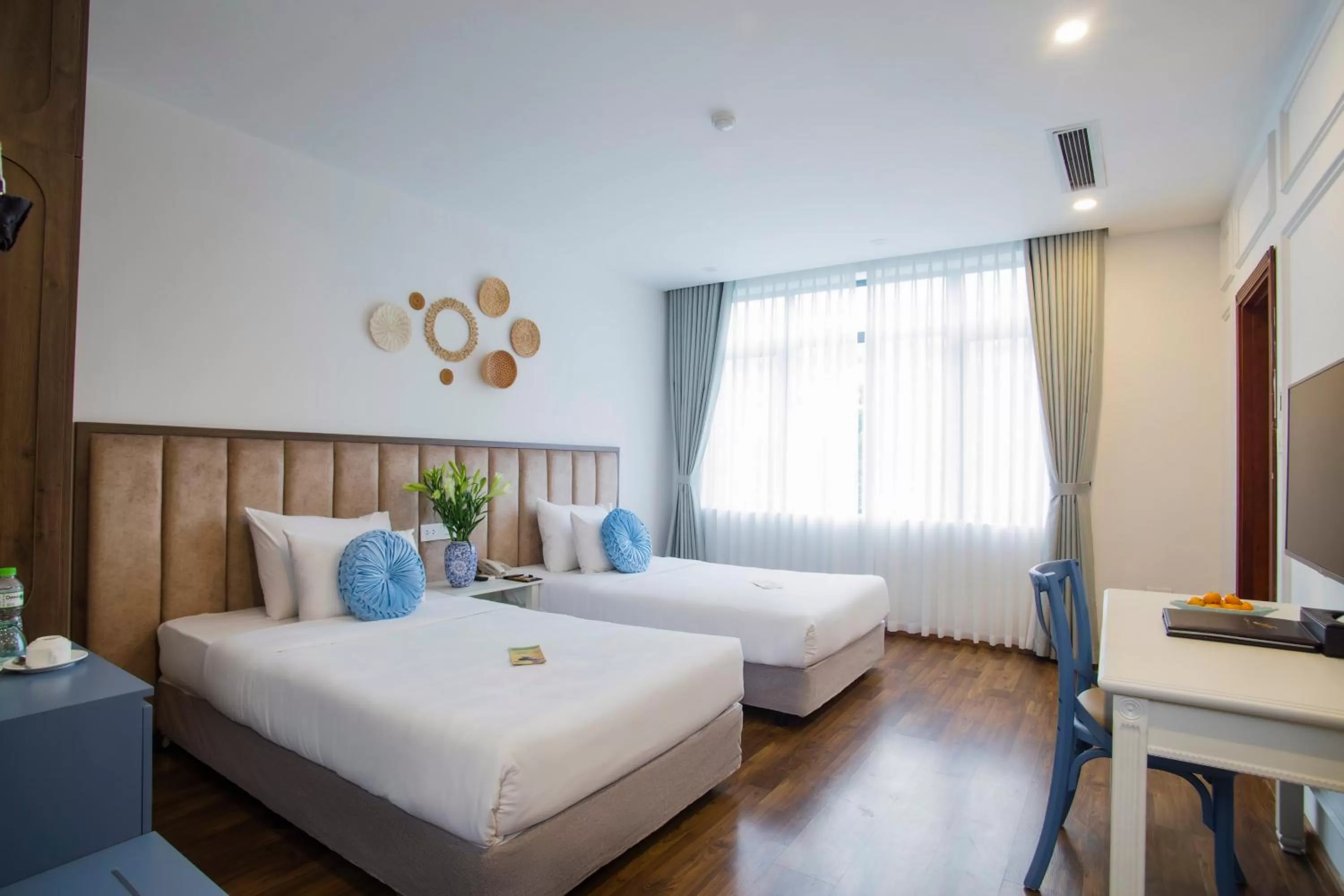 Large Double or Twin Room in Western Hanoi Hotel