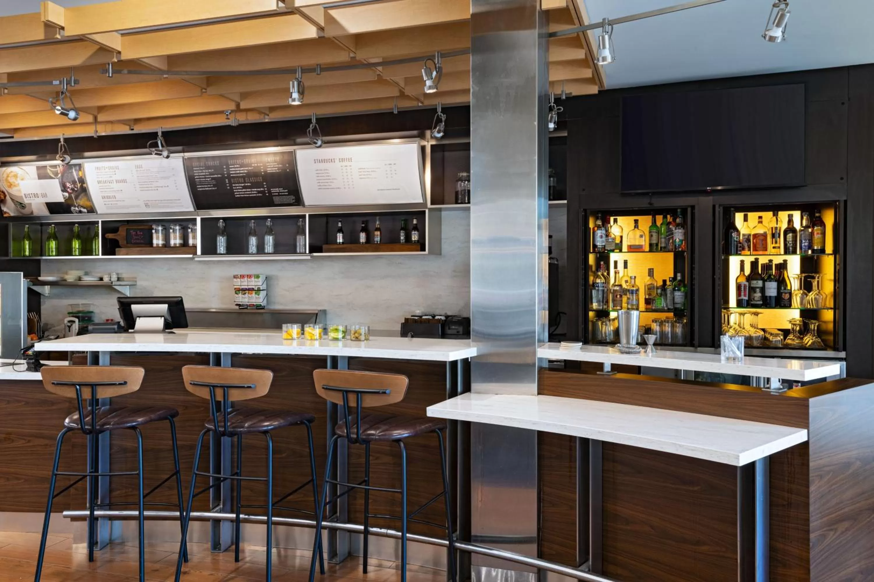 Restaurant/places to eat in Courtyard by Marriott San Antonio Downtown