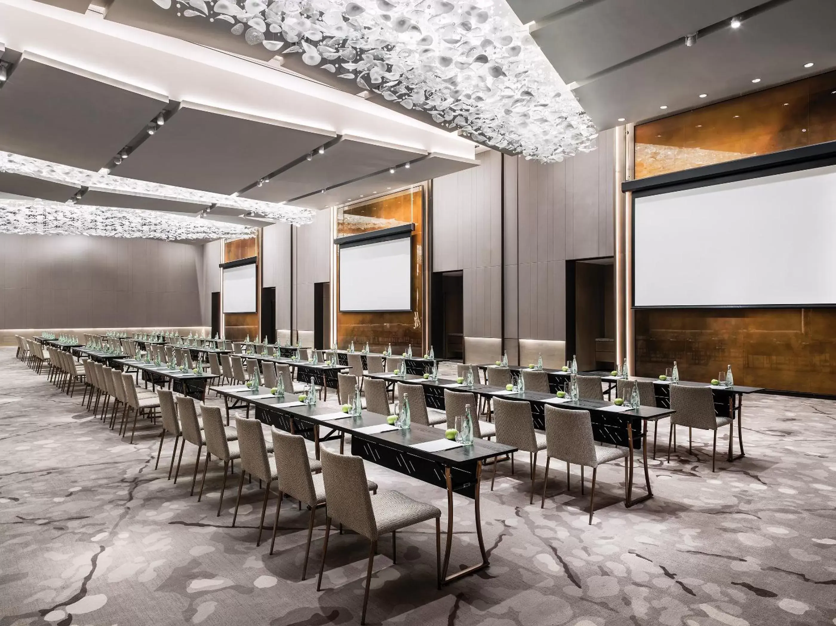 Meeting/conference room in Cordis Shanghai Hongqiao (Langham Hospitality Group)