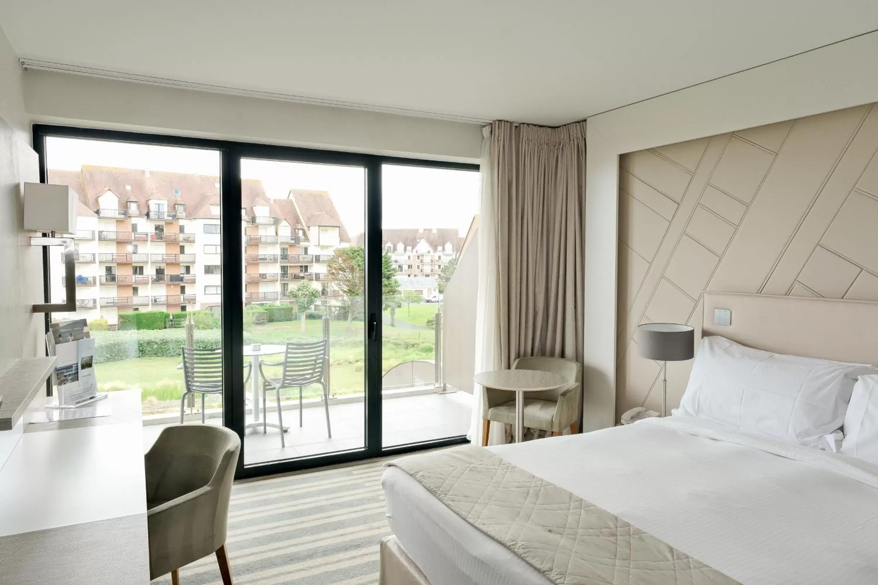 Photo of the whole room, Bed in Thalazur Cabourg - Hôtel & Spa