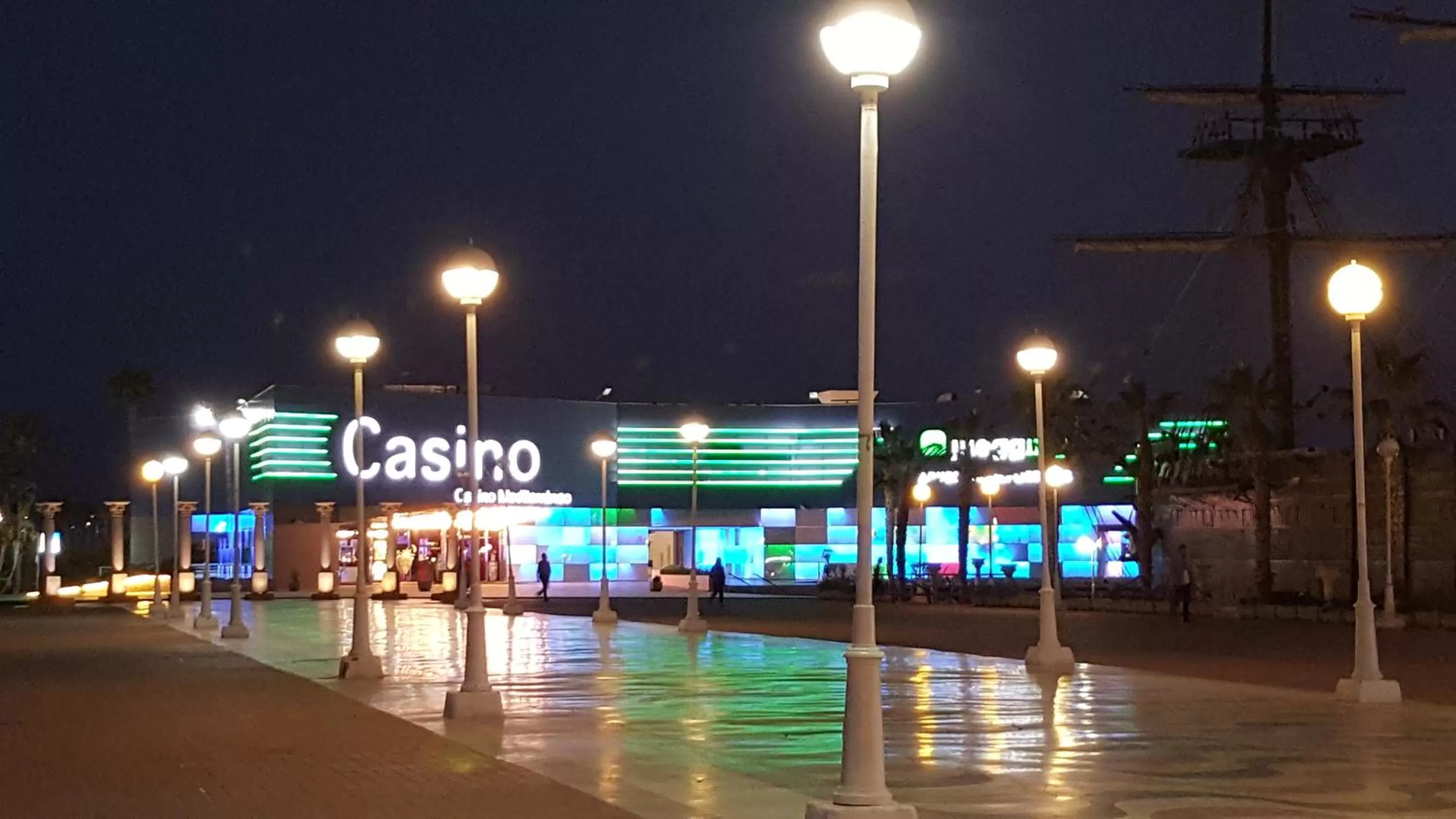 Nearby landmark in Hotel Marítimo Urban