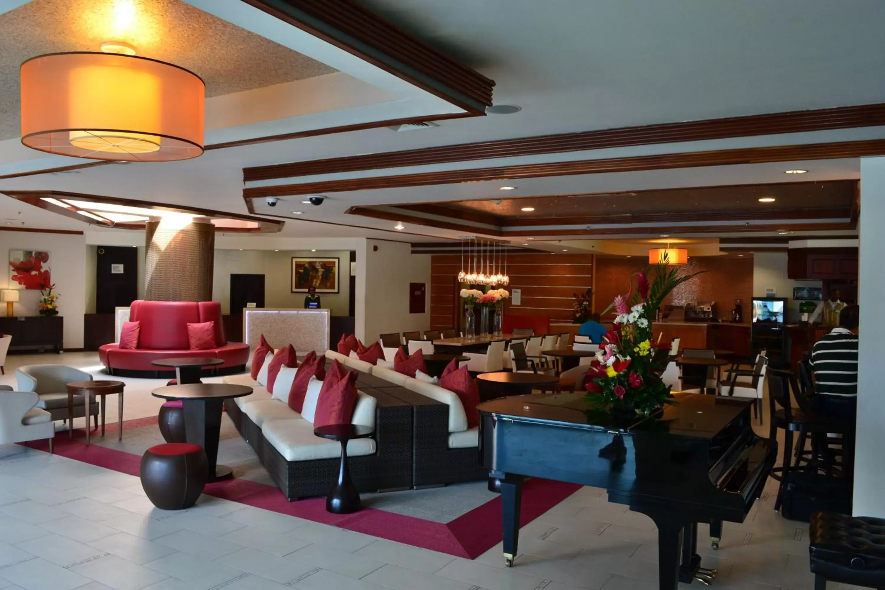 Lounge or bar in Radisson Hotel Trinidad