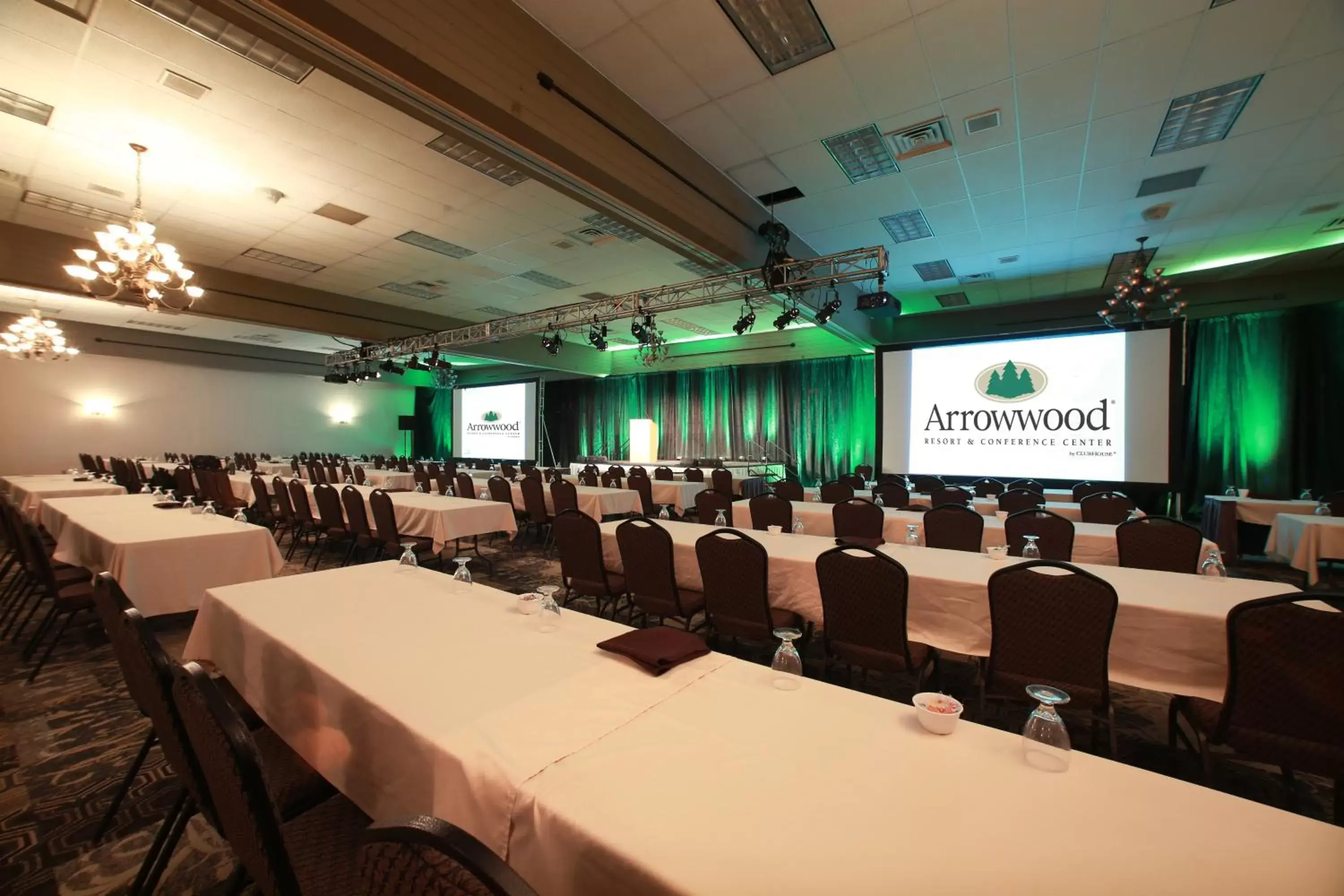 Meeting/conference room in Arrowwood Resort Hotel and Conference Center - Alexandria