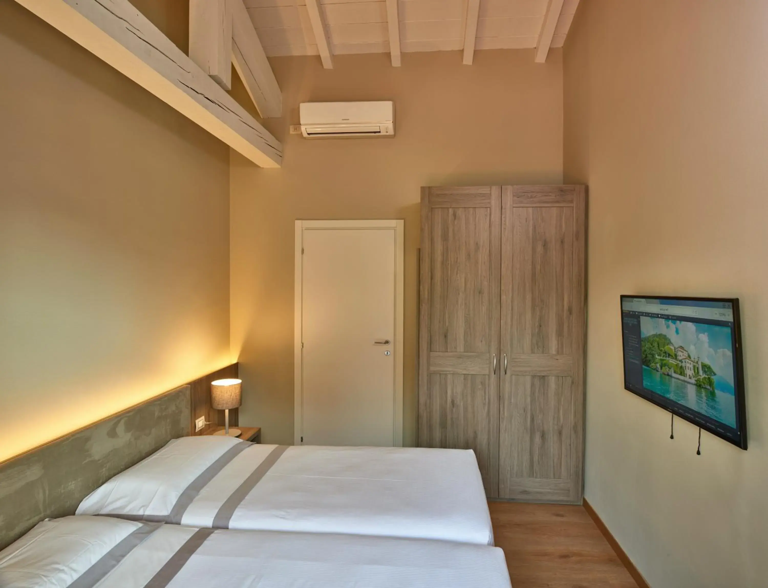 Bedroom, Bed in Hotel Centrale