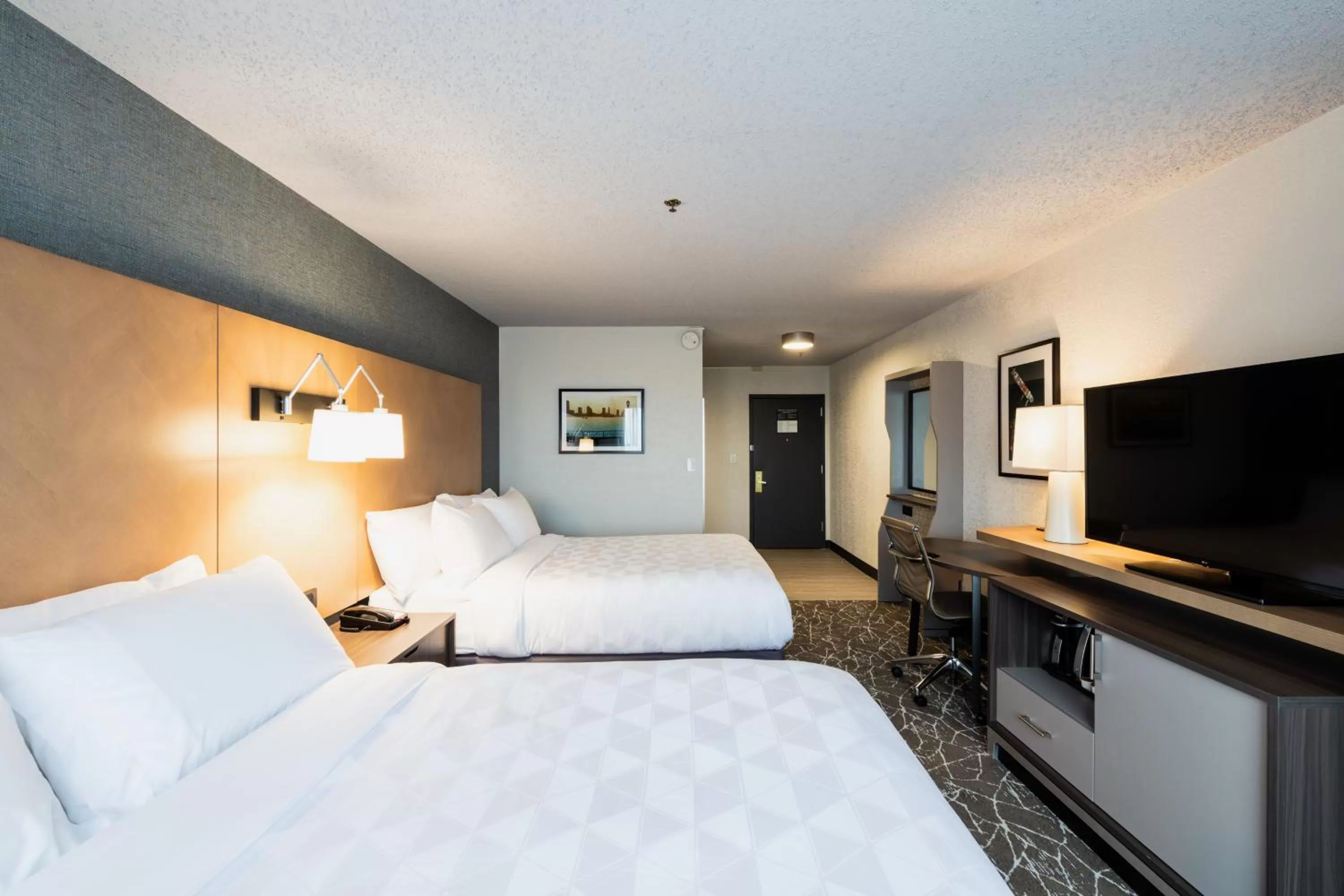 Standard Room with Two Queen Beds in Holiday Inn Newark International Airport